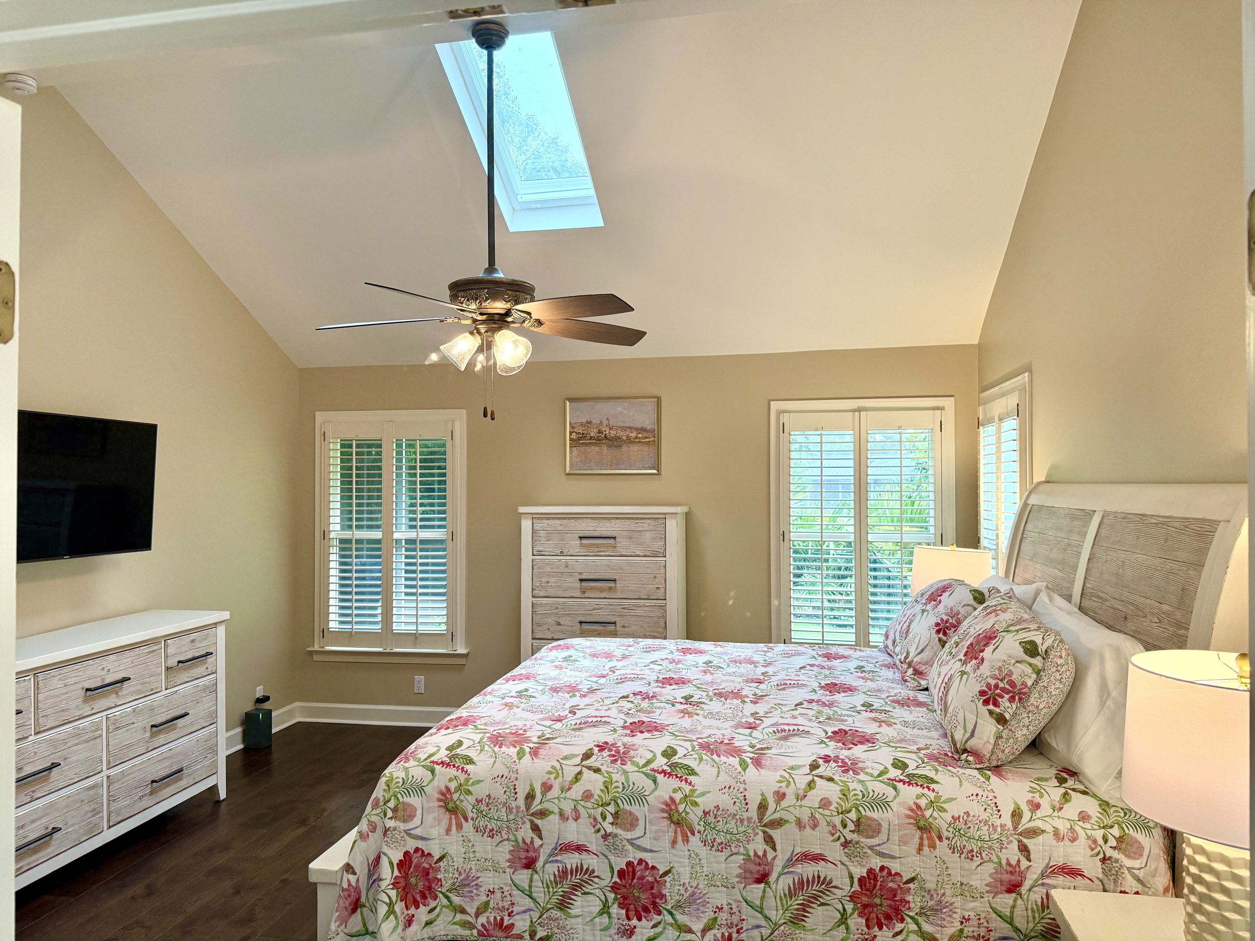 40_Master Bed Room.jpg