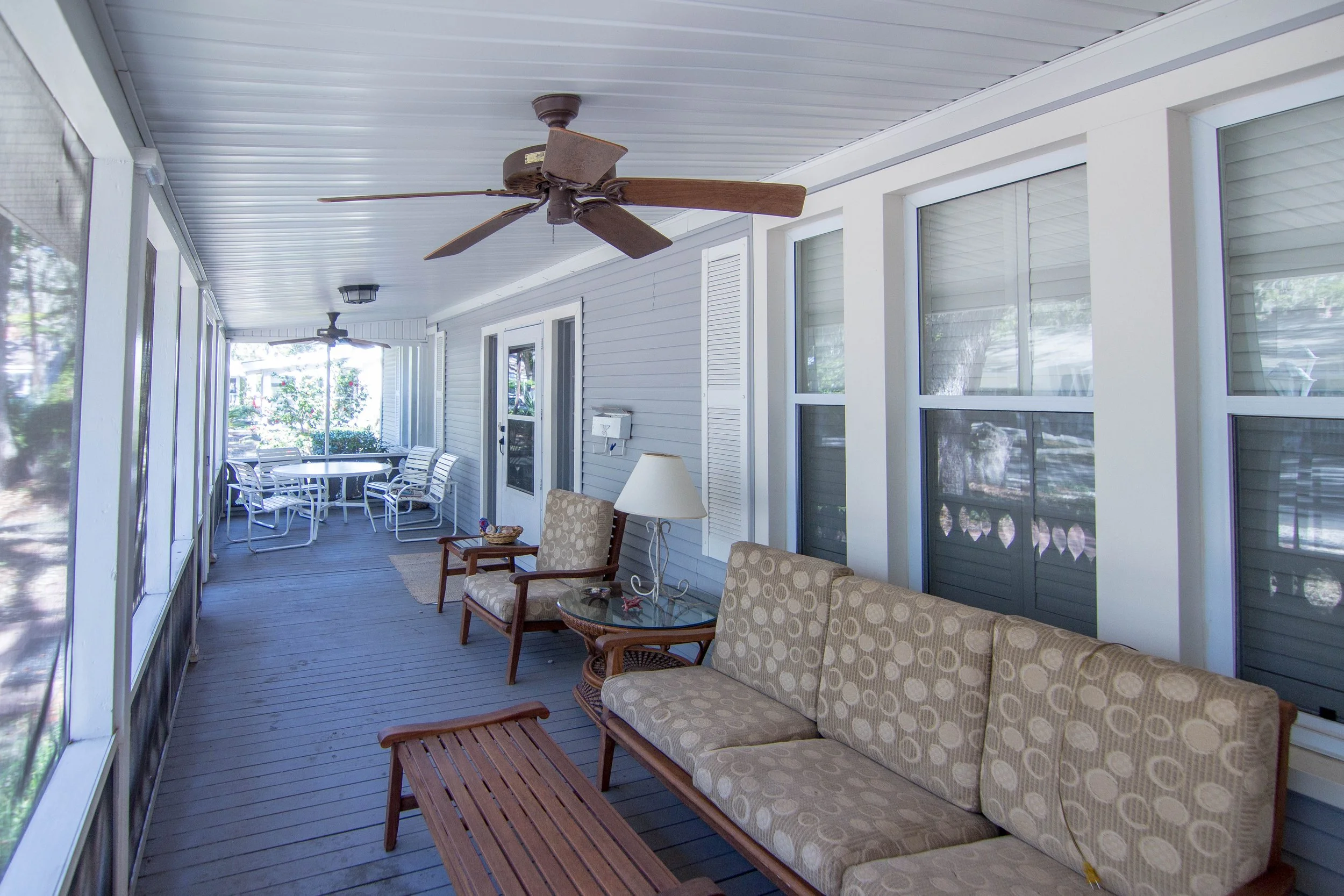 03 Front Porch.jpg