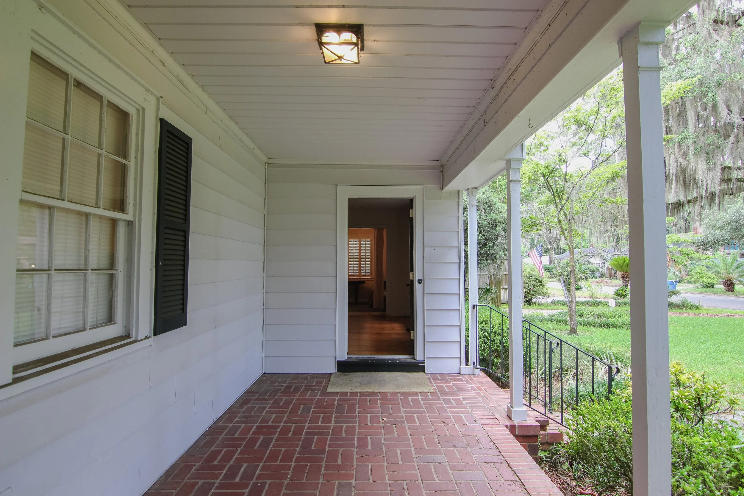 08 Front Door.jpg