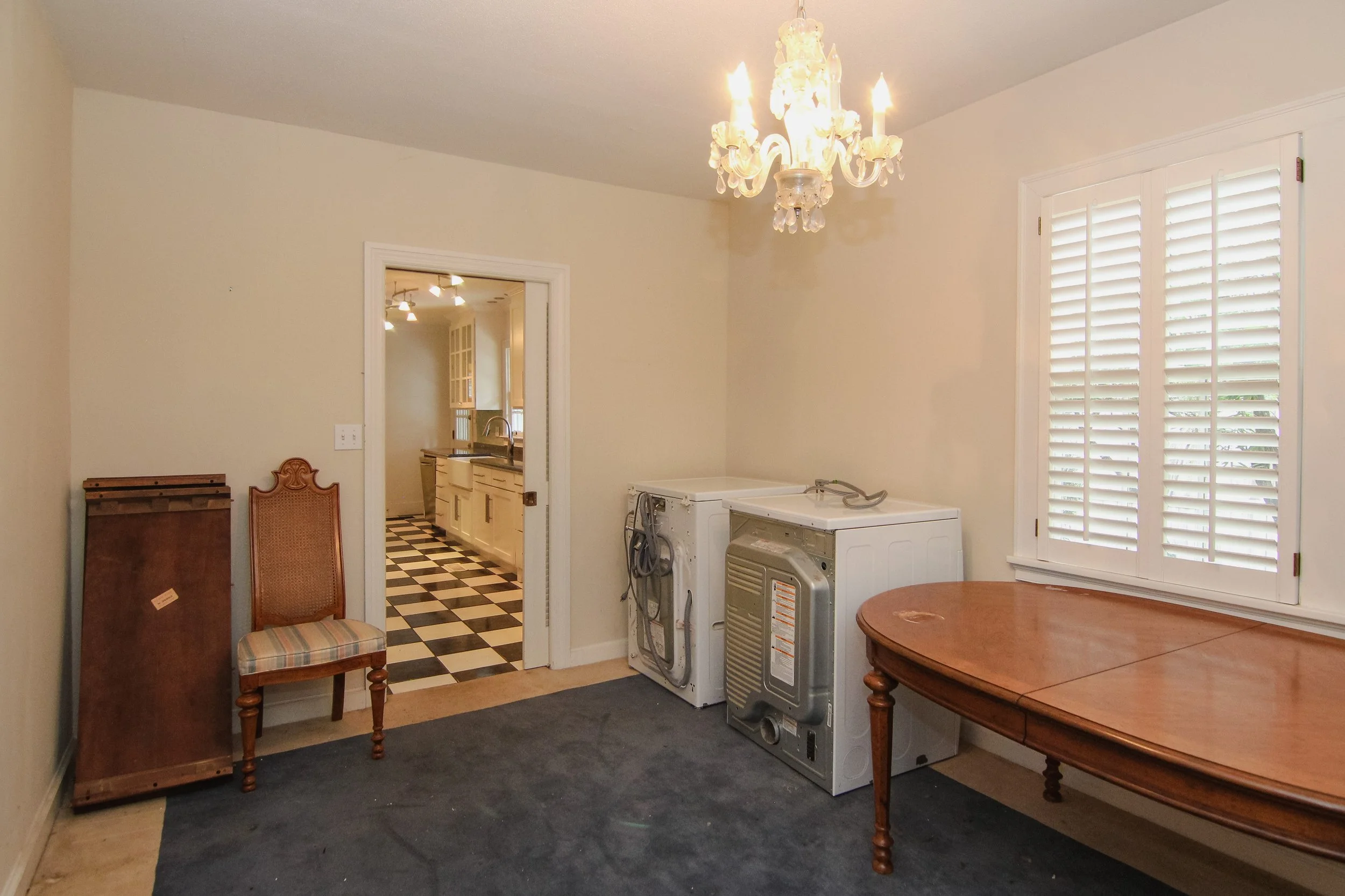 11 Dining Room.jpg