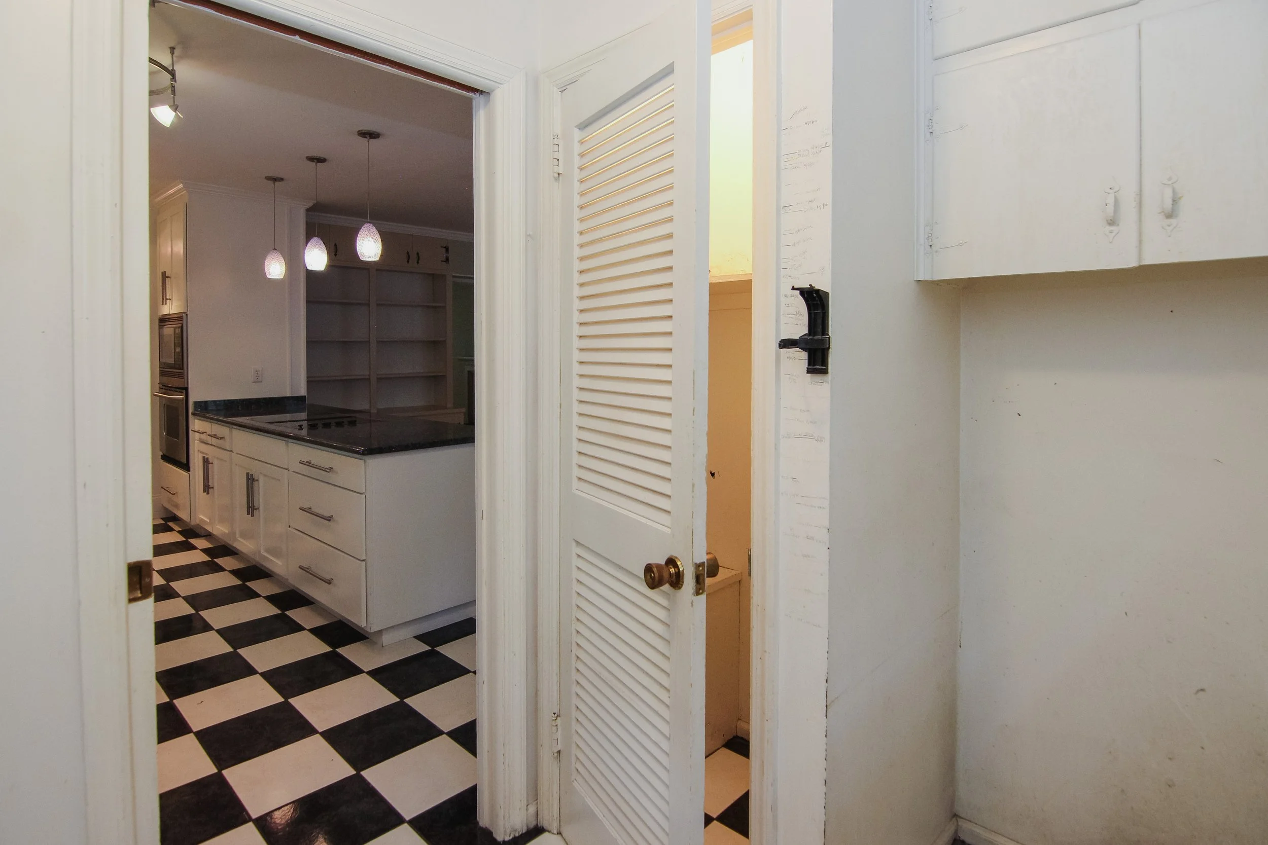 20 Laundry Room.jpg