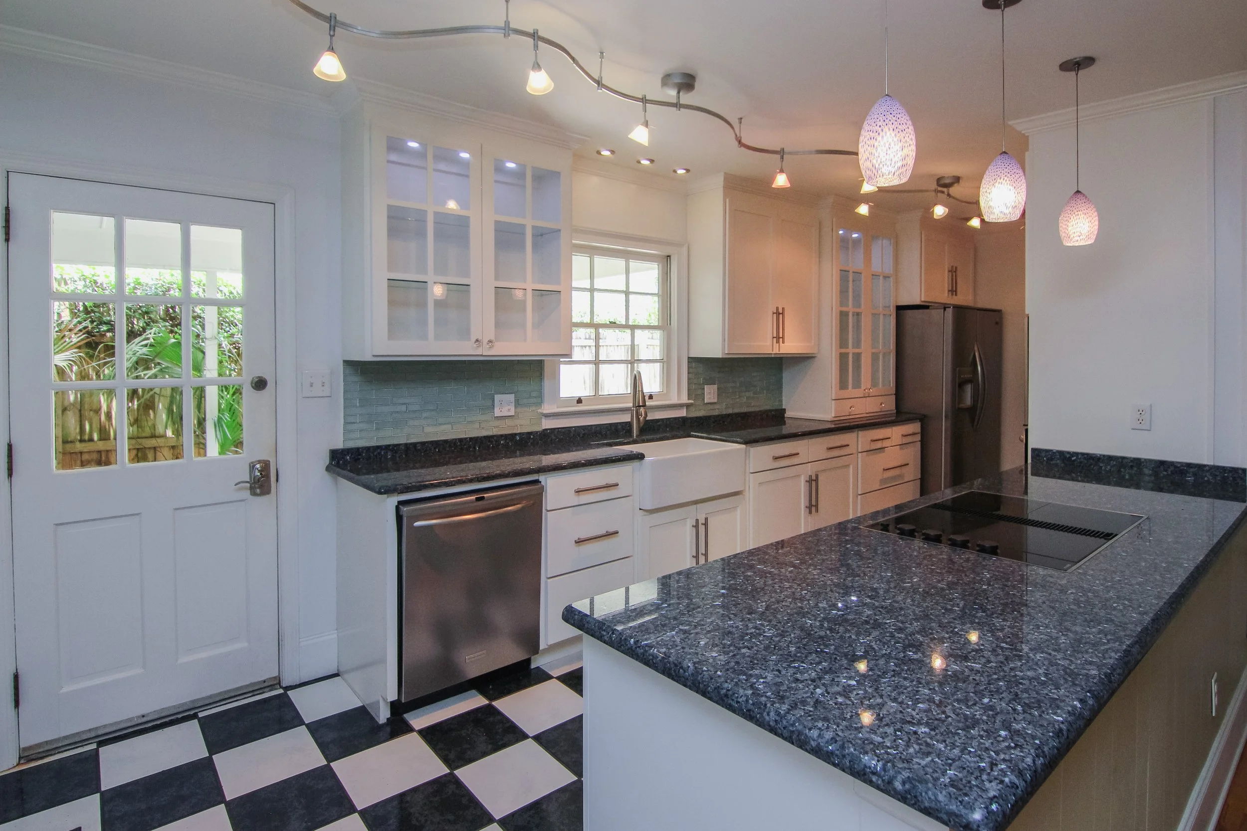 23 Kitchen.jpg