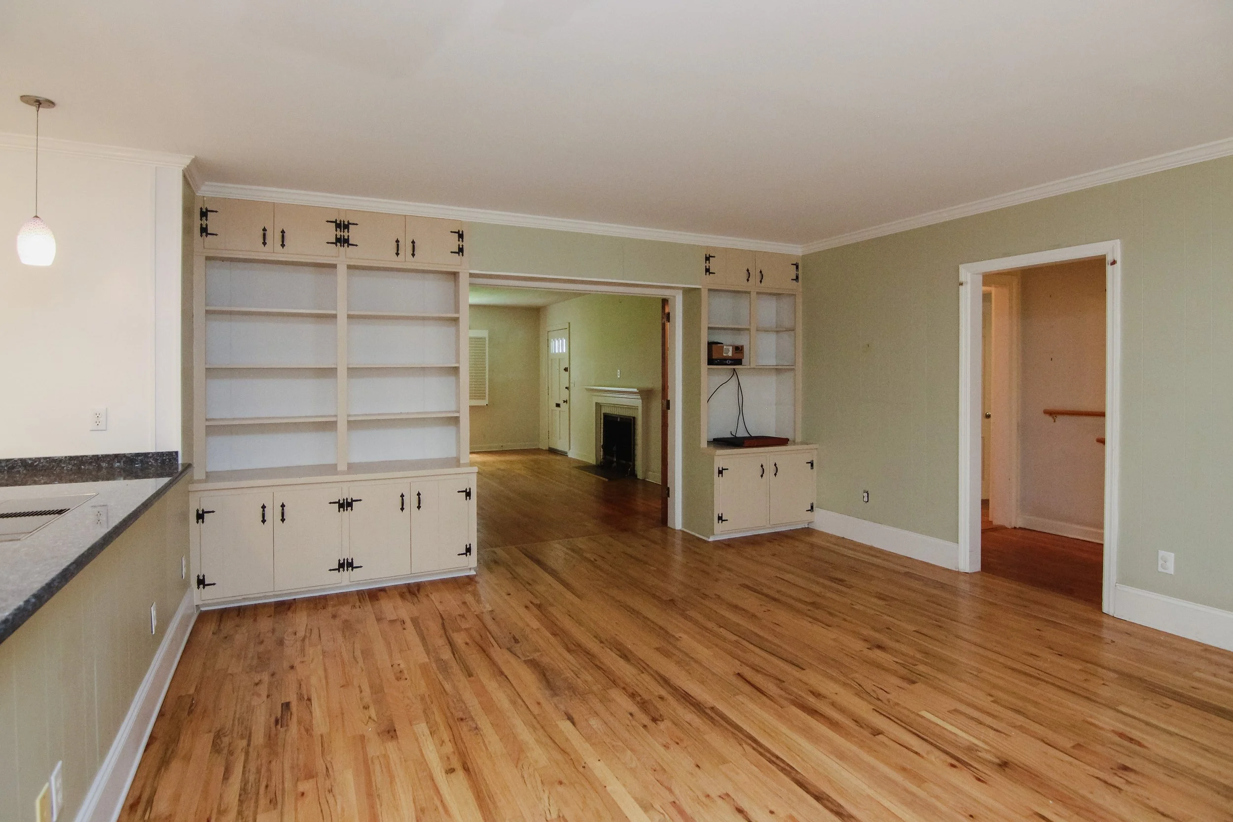 34 Living Room.jpg