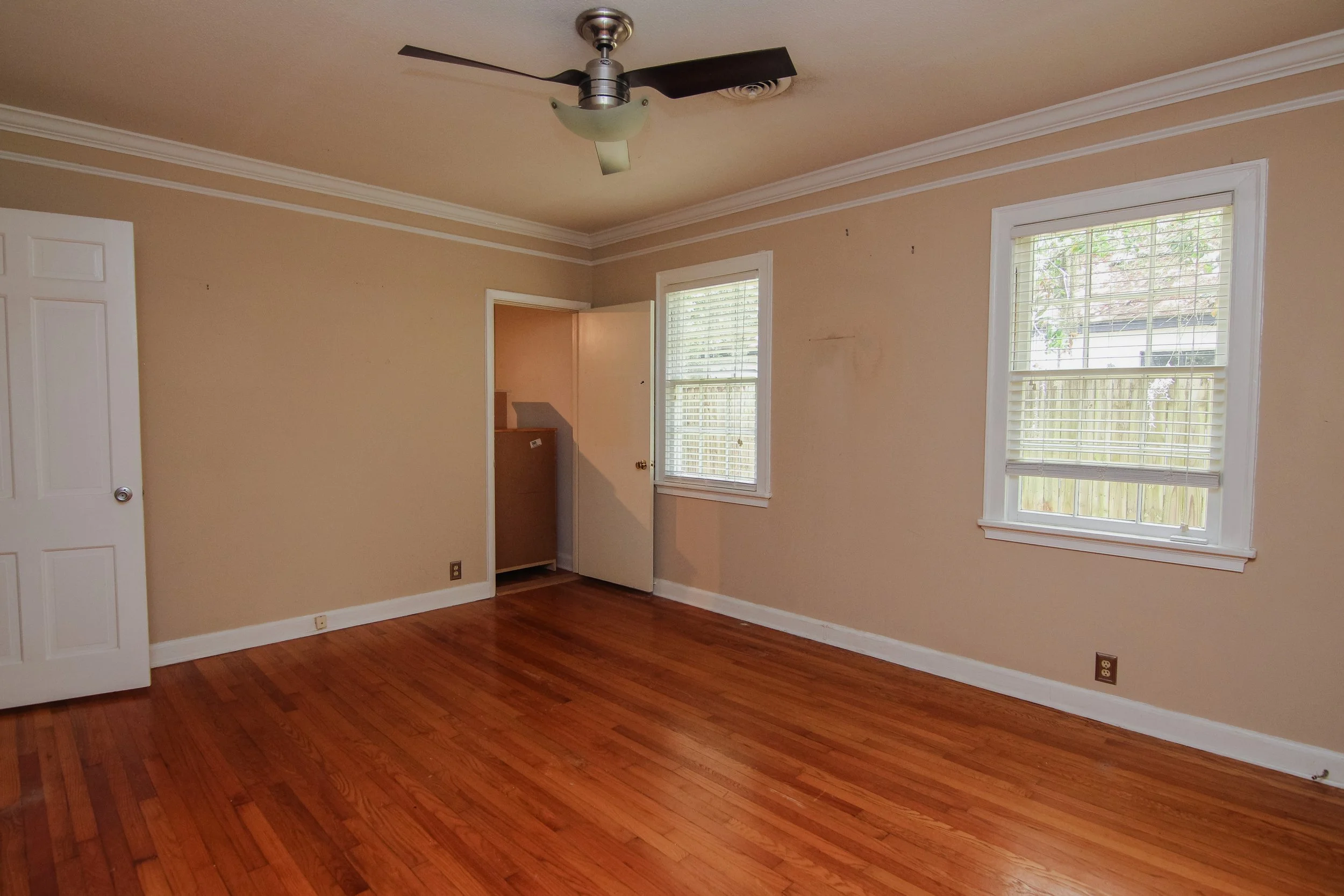 42 Bedroom 2.jpg
