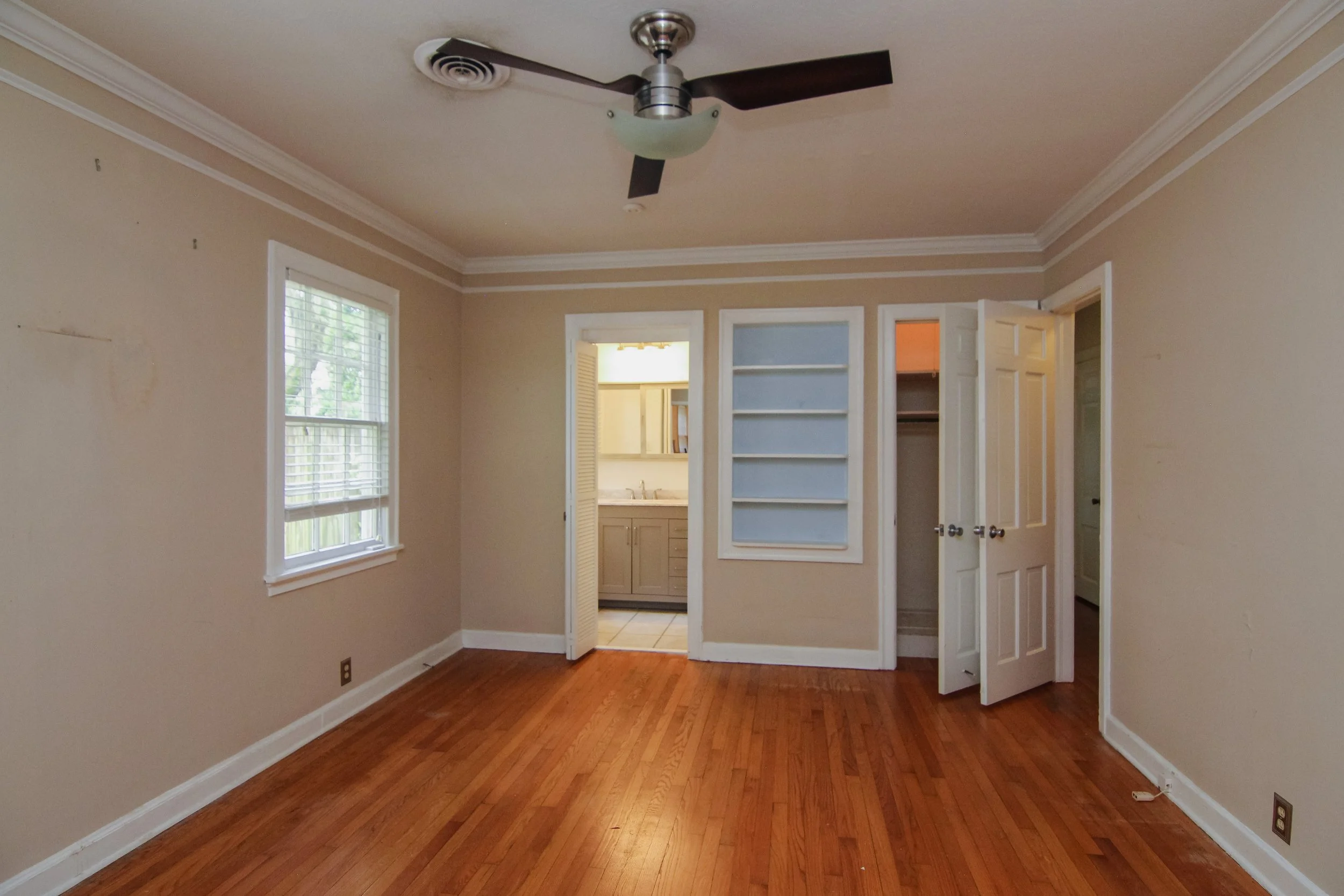 43 Bedroom 2.jpg