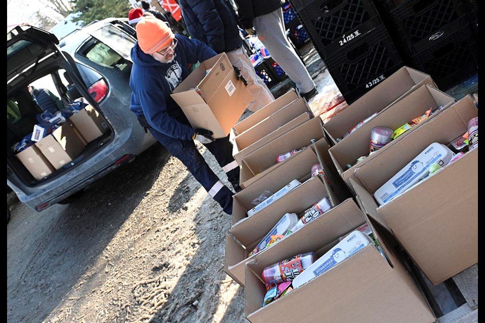 2025christmashampers-04.jpg