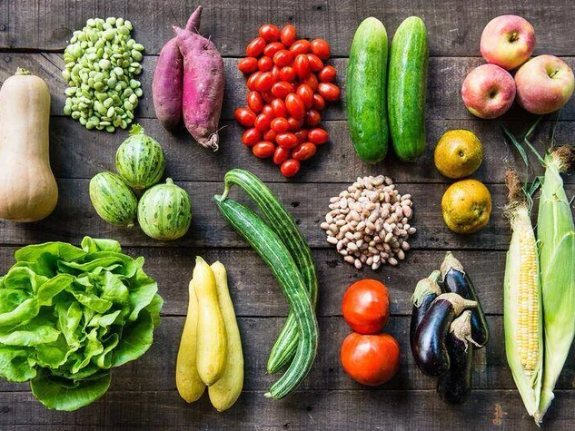 Farmhouse-Delivery-vegetable-bushel-August-fall-2015_130804.jpg