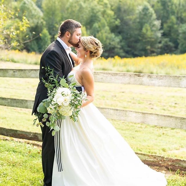 Beautiful day yesterday for these two to get married! Thanks for letting me be a part of your special day! Congratulations, @twilaandco and @rightfootedjoe 🥂💍💕 📷 cred: @hopetaylorphotography