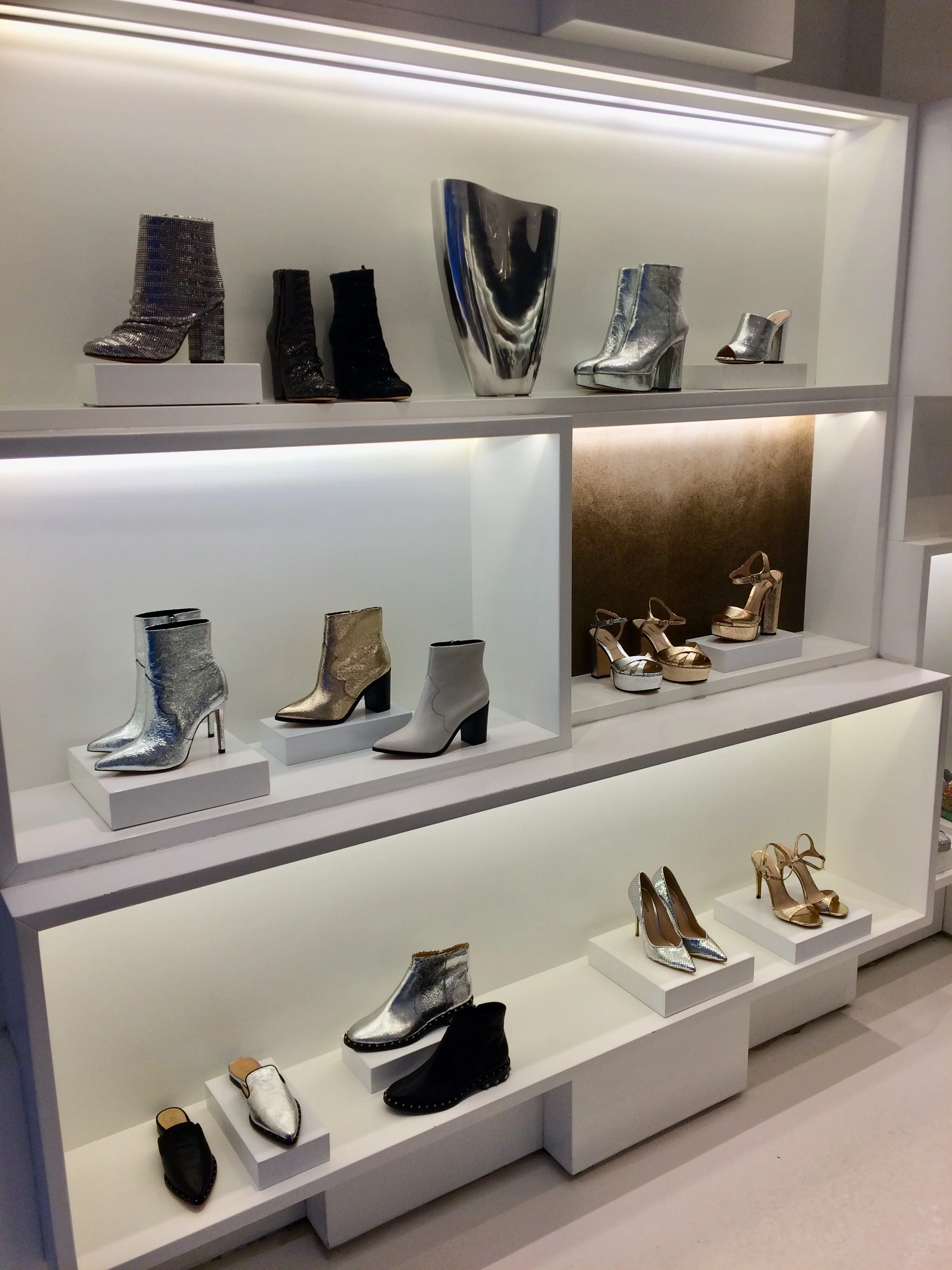 stores_11.jpg