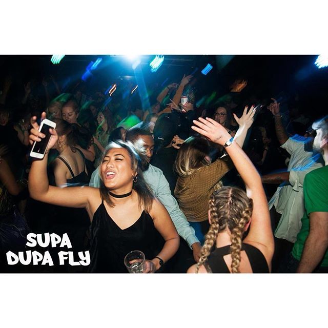 Tag your bestie who's coming to party @powbrixton with us next Fri 27th! We're back for another TURN UP w/ the gang @emilyrawsondj @nilechunky @sandraomari_ @akateddy. Make sure you're involved! B days & tables 10＋ free to book flyness@supadupaflylove.com. Tix from £5 link in bio! Grab the crew & get involved 💚
.
.
.
.
.
.
.
.
.
.
.
.
.
.
.
.
.
.
.
.
.
.
.
.
.
.
#brixton #southlondon #hiphop #rnb #90s #weekend #2pac #london #londonnightlife #supadupafly #pow #biggie #beyonce #jlo #usher #jayz #drake #giggs #skepta #90shiphop #oldskool #rnbmusic #party #cocktails #rooftop #food #rooftopparty #scorpion #powbrixton