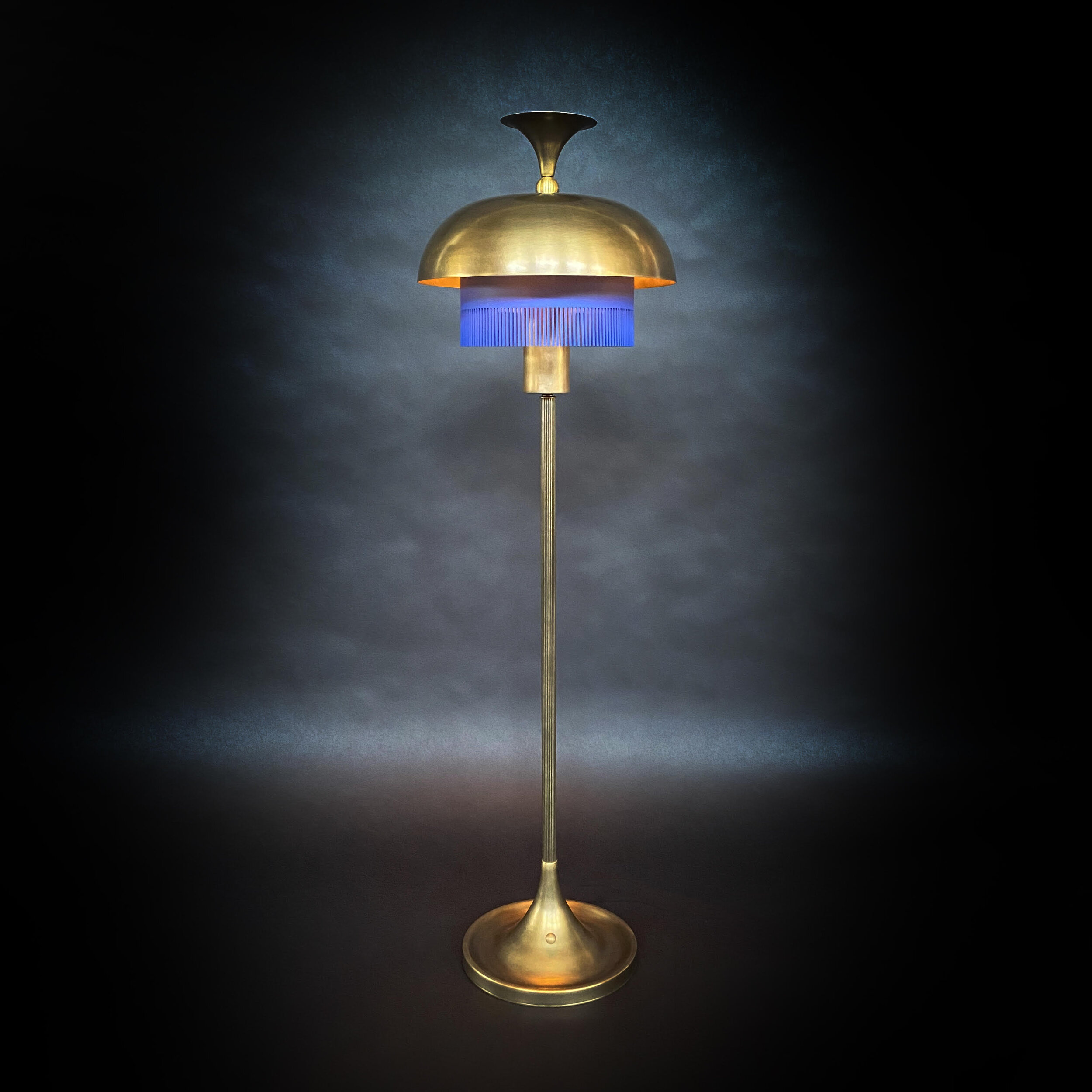 Curved Neck Table Lamp — Jason Koharik