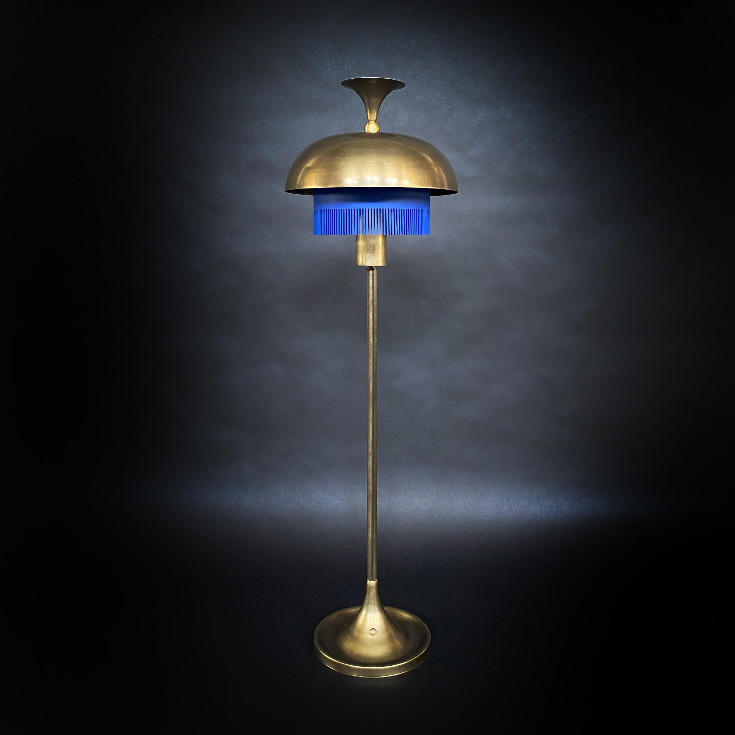 ARANEIDAE FLOOR LAMP