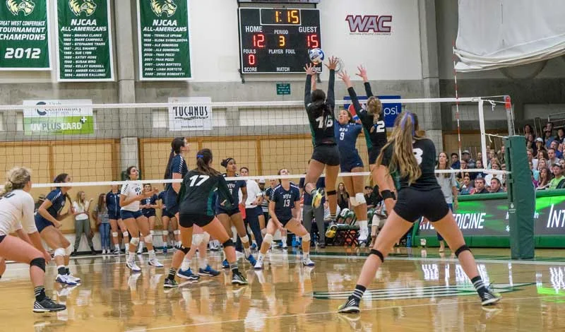 UVU-Vb-vs-BYU-By-GabiCampbell-01497.jpg