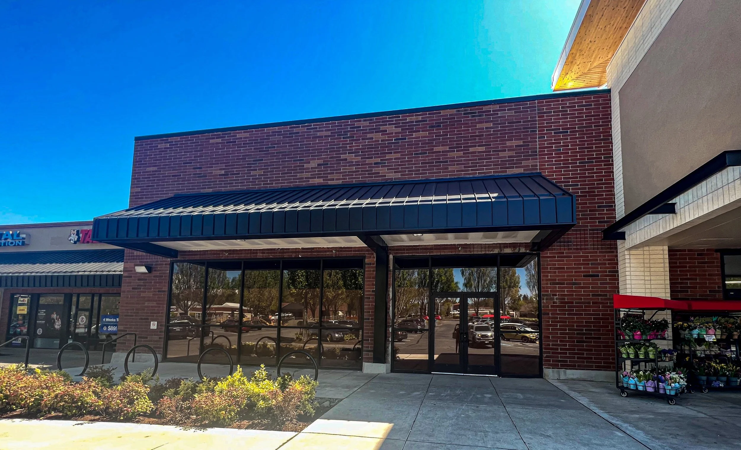 Neville & Butler Commercial Real Estate — Tigard Towne Square Pacific