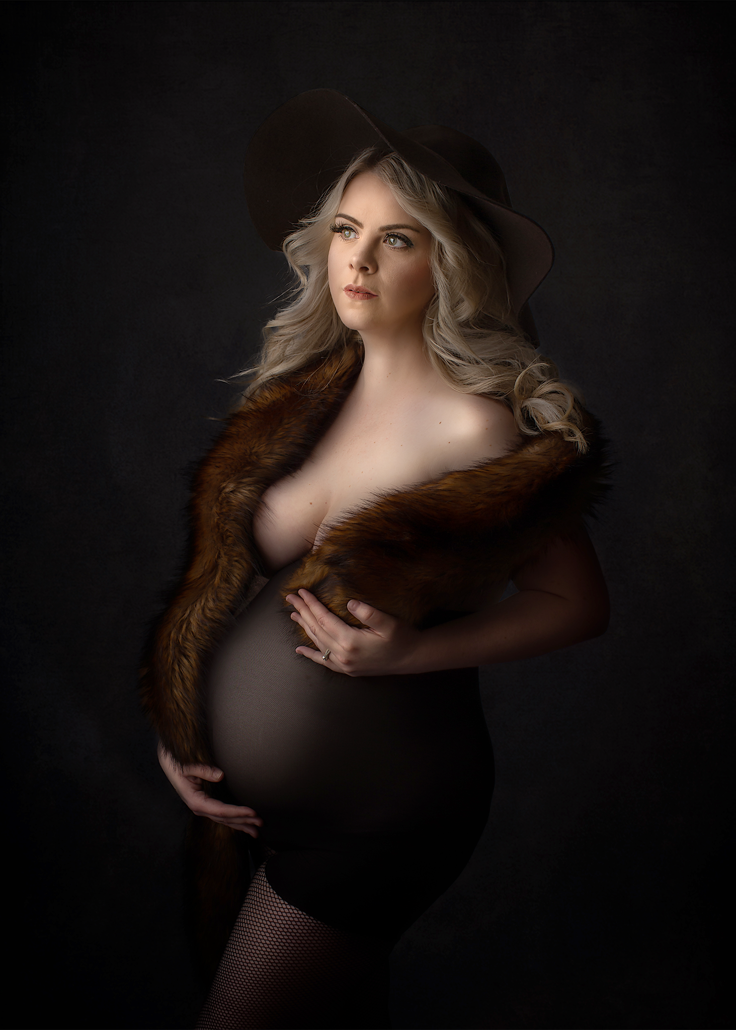 Richmond maternity photographer.png