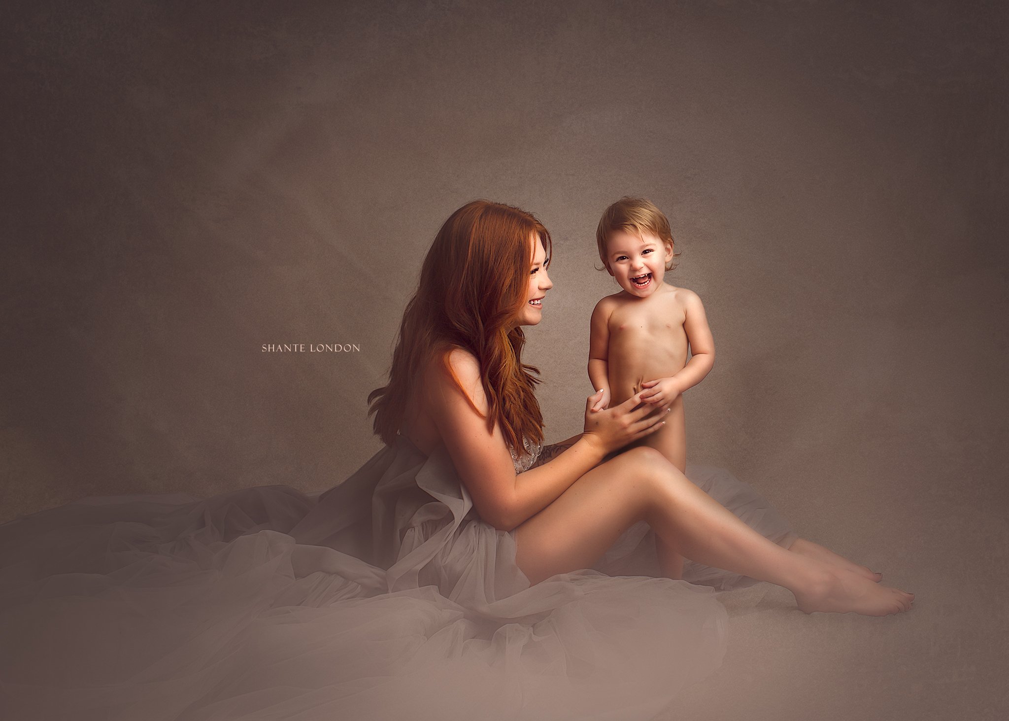 Motherhood Photographer.jpg