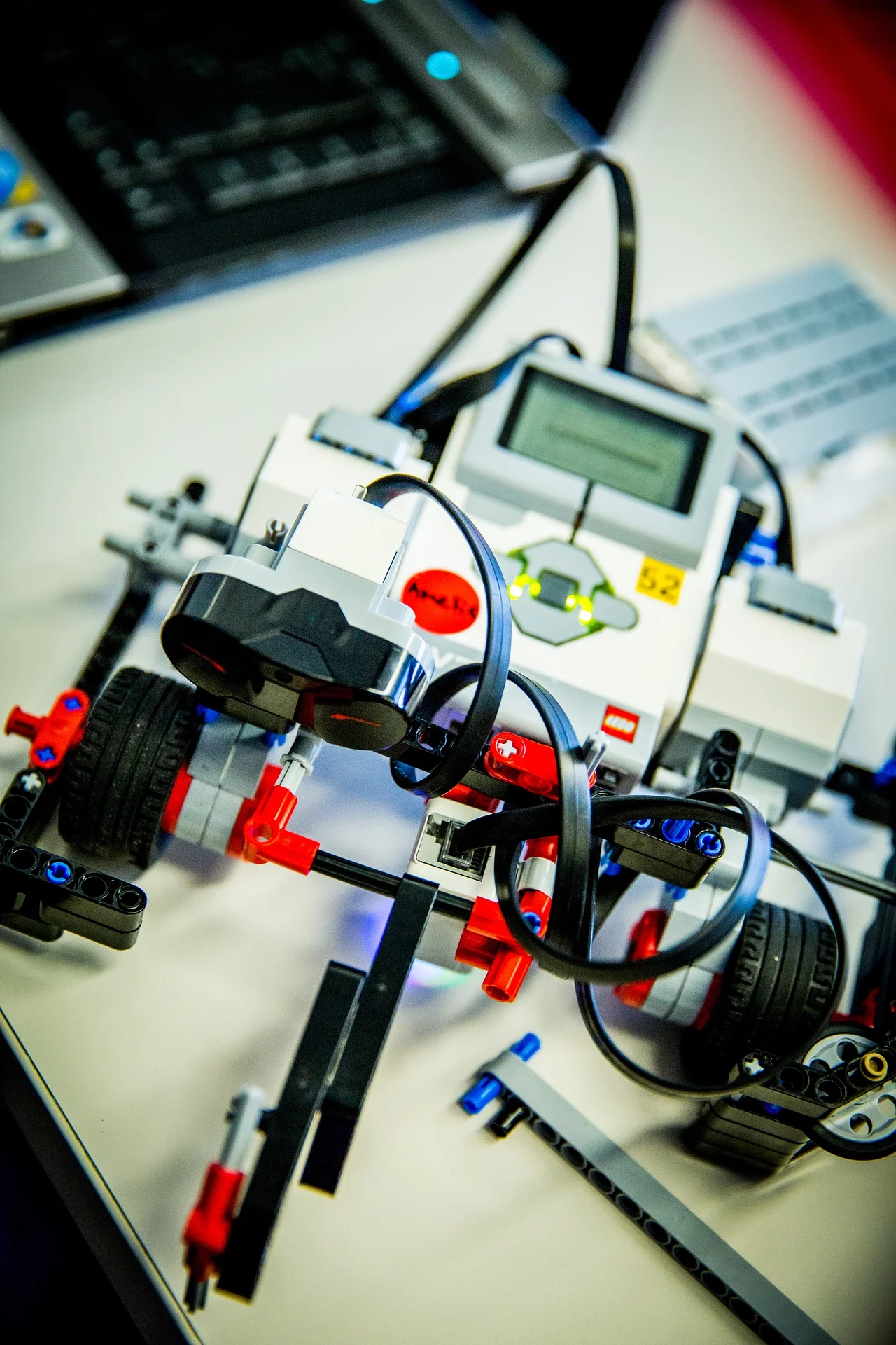 robot-1206469_1920.jpg