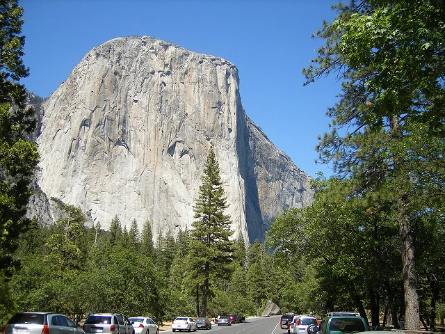 " El Capitan " by Steve Parker is a Creative Commons image, licensed under CC BY 2.0