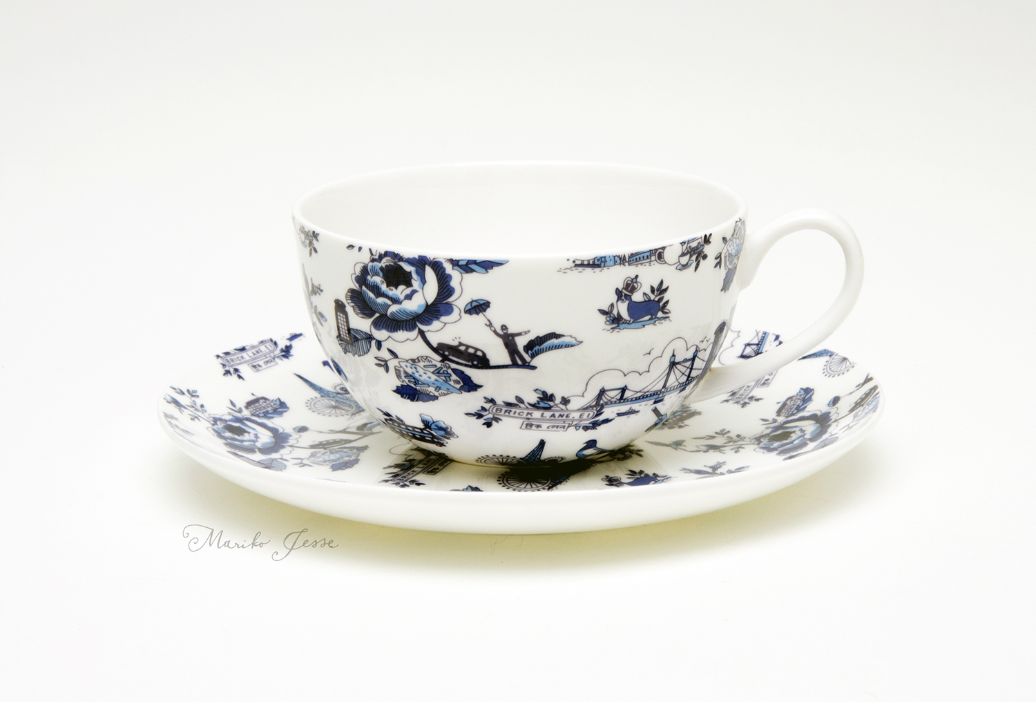 London toile cup and saucer