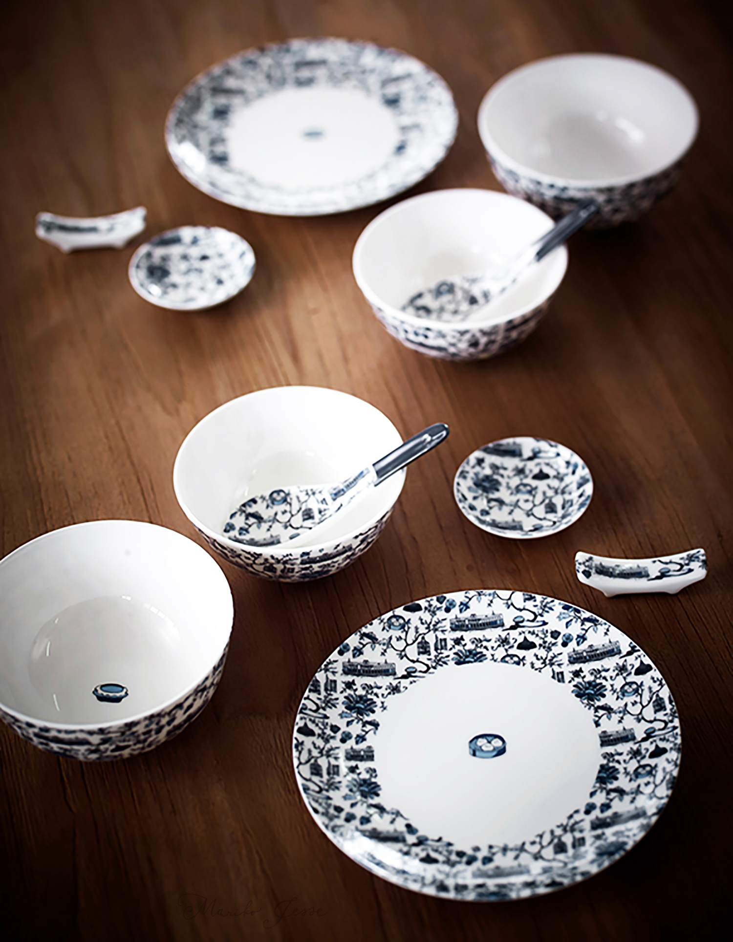 teaset in HK toile collection