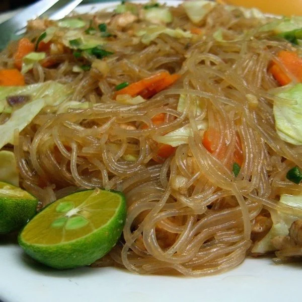 Filipino Style Pancit Rice Noodles (SIDE)