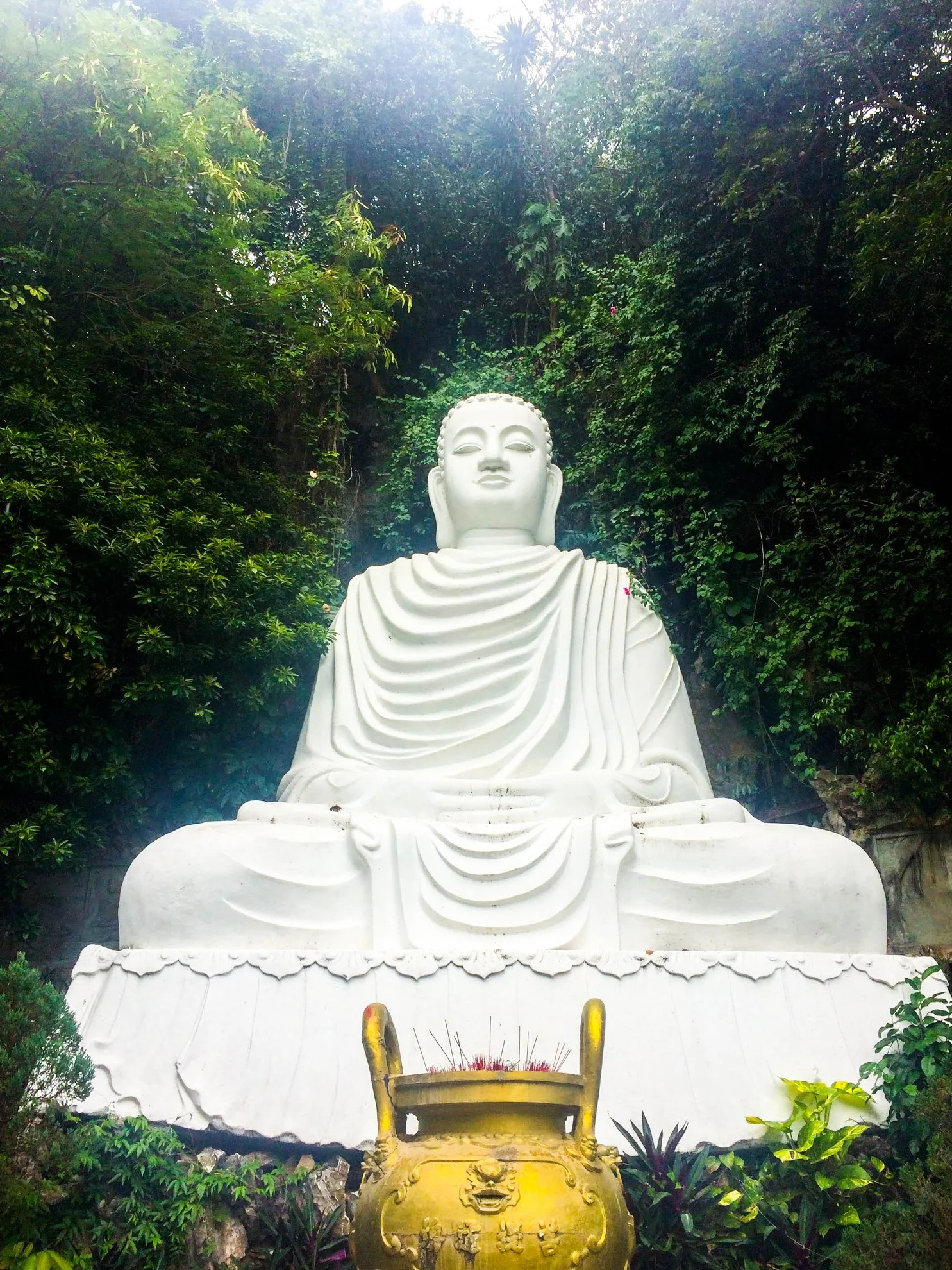 This one is not the centerpiece of a sanctuary, and had a sign explicitly allowing photographs. You can get your amazing Buddha shot and still be respectful. Shout out to Vietnamese humidity for giving him that “ethereal glow”.