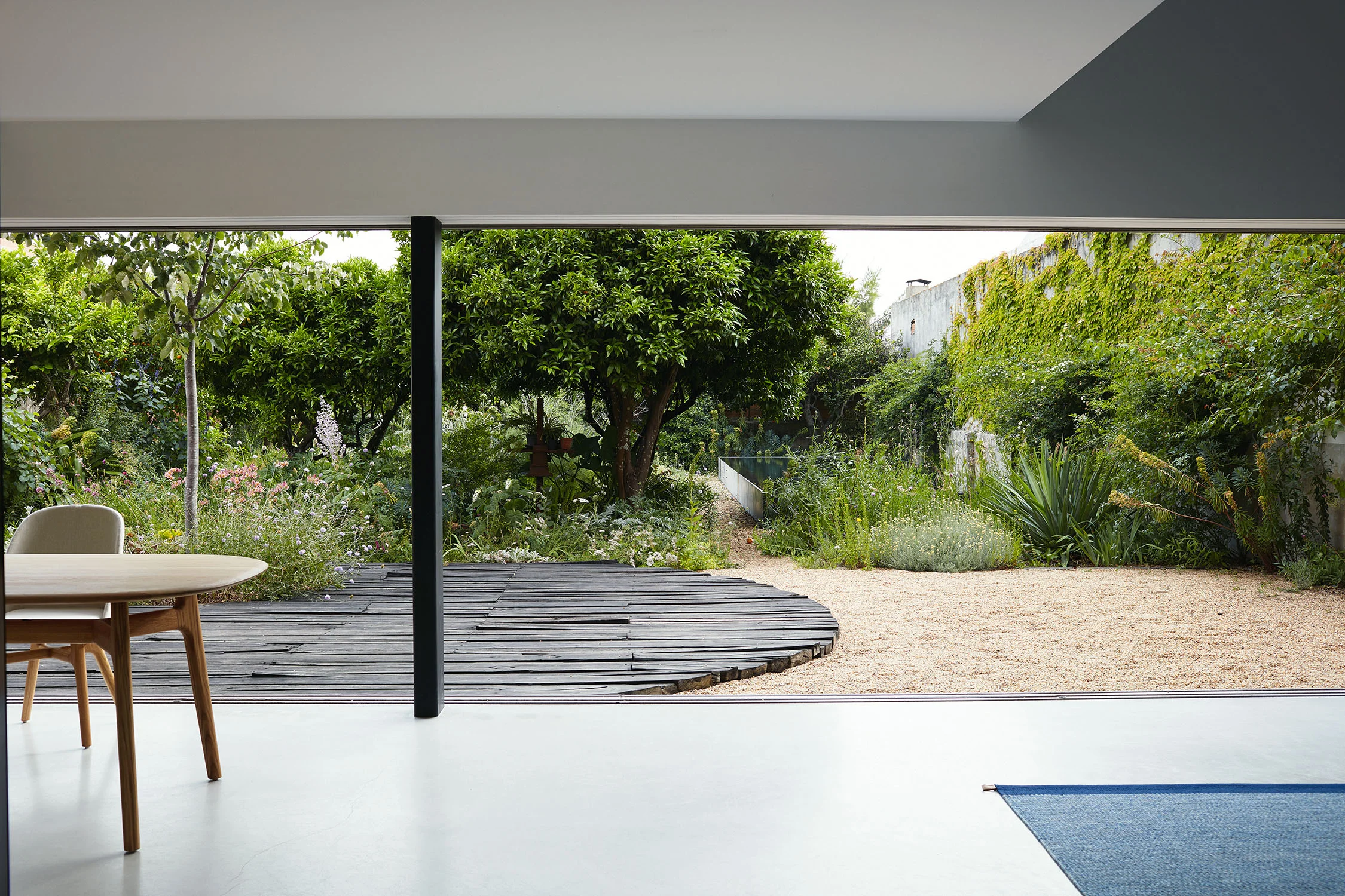 RedHouseGardenLandScape_071F.jpg