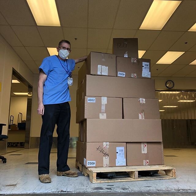 RVA Project Shield has delivered 6,000 face shields to Bon Secours.  This was made possible by YOUR donations, an amazing team of volunteers, and the joint collaboration of @rvamakers, @buildrva, and @goodworksociety.
.
.
.
.
.
#rvaprojectshield 
#rv