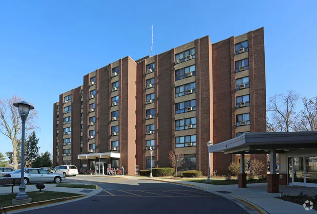 catoctin-view-apartments-frederick-md-primary-photo.jpg