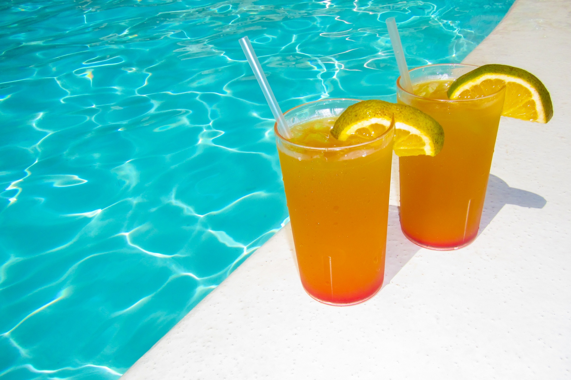 orange-drink-at-the-pool-1457022628m8U.jpg