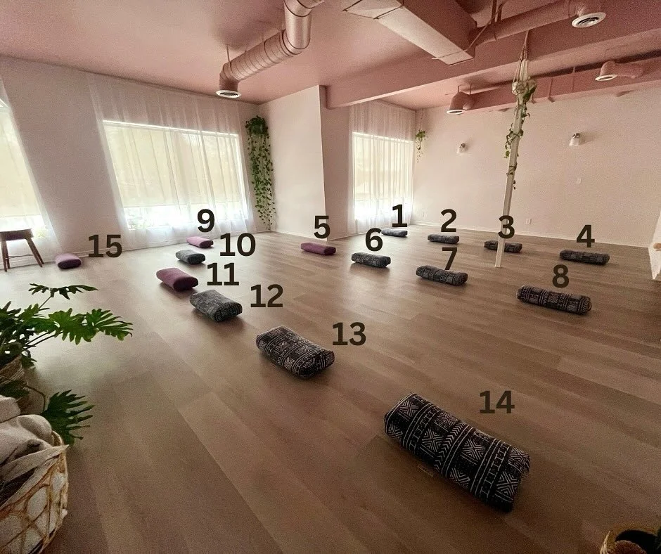 Tell me your truth&hellip; which spot is your favourite spot? 👀 Where do you naturally land when you walk into class?

We talk a lot about detachment in yoga, and how shifting where we place ourselves (even just our mat!) can change our whole experi