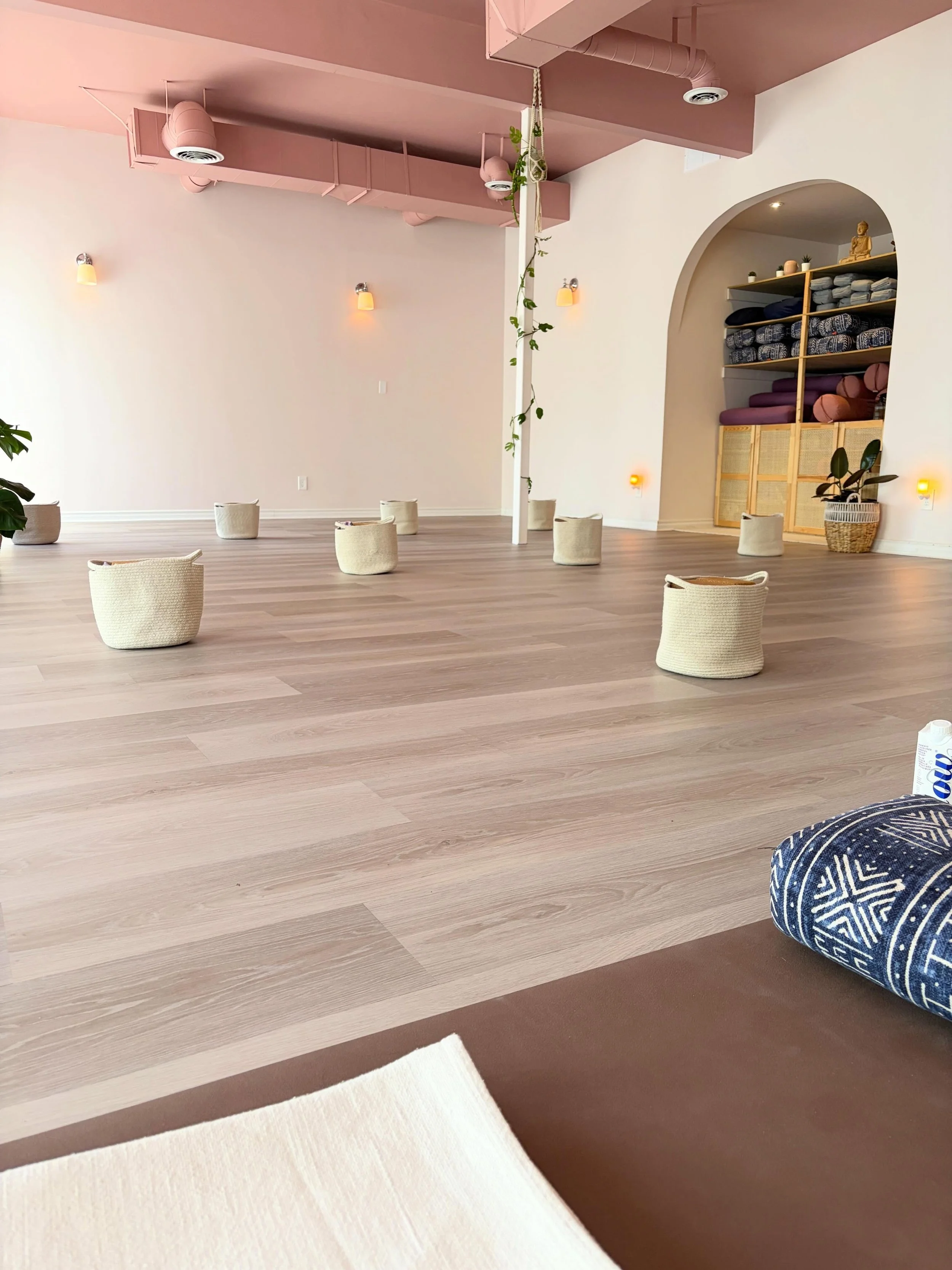 POV from my mat 😍

Ready to guide two full back to back classes this morning, the sun is shining, and I&rsquo;m feeling grateful 🩷

See you soon!