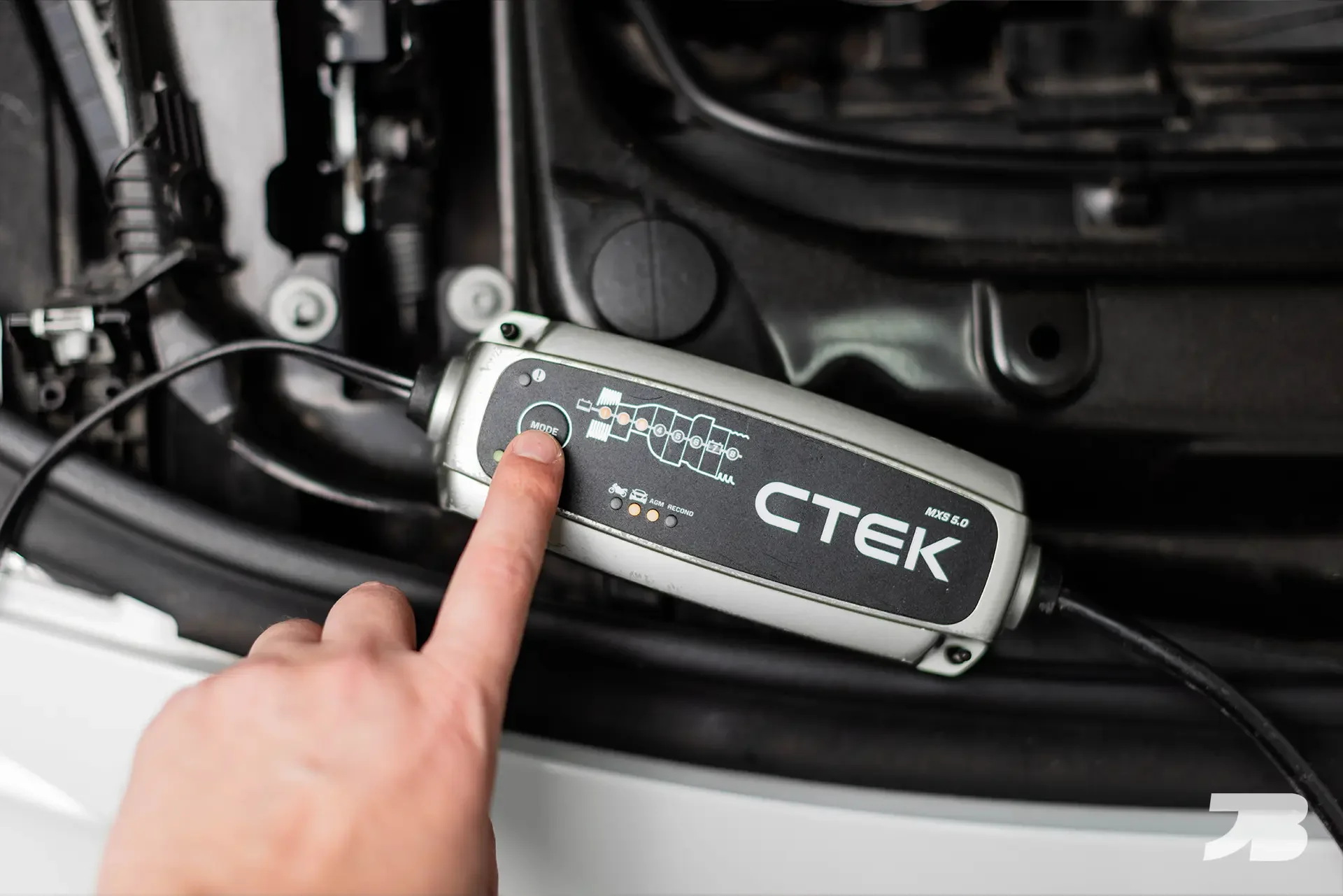 Mode button on CTEK MXS 5.0