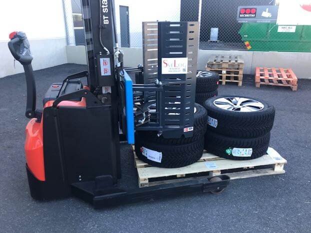 Easy Stacker 800 Cliente Casos prático - Volvo Car Rosersberg, Suécia