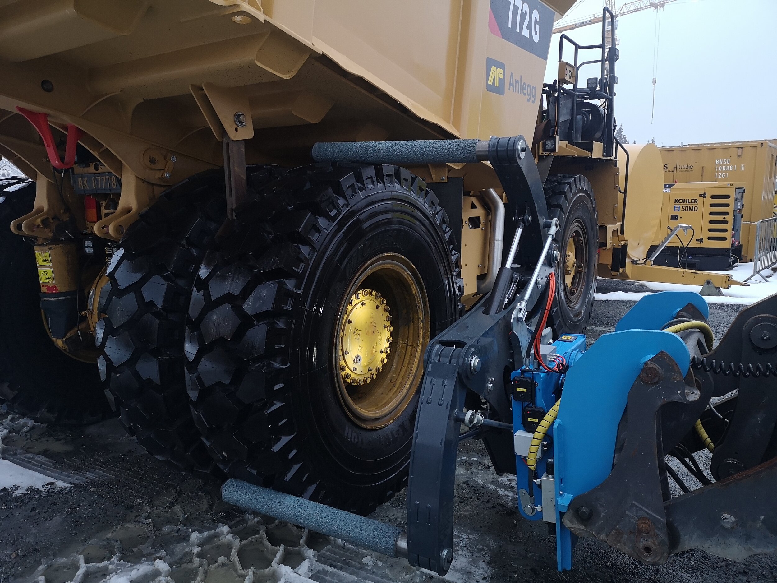 Manuseamento fácil e seguro dos pneus na AF Gruppen, Noruega