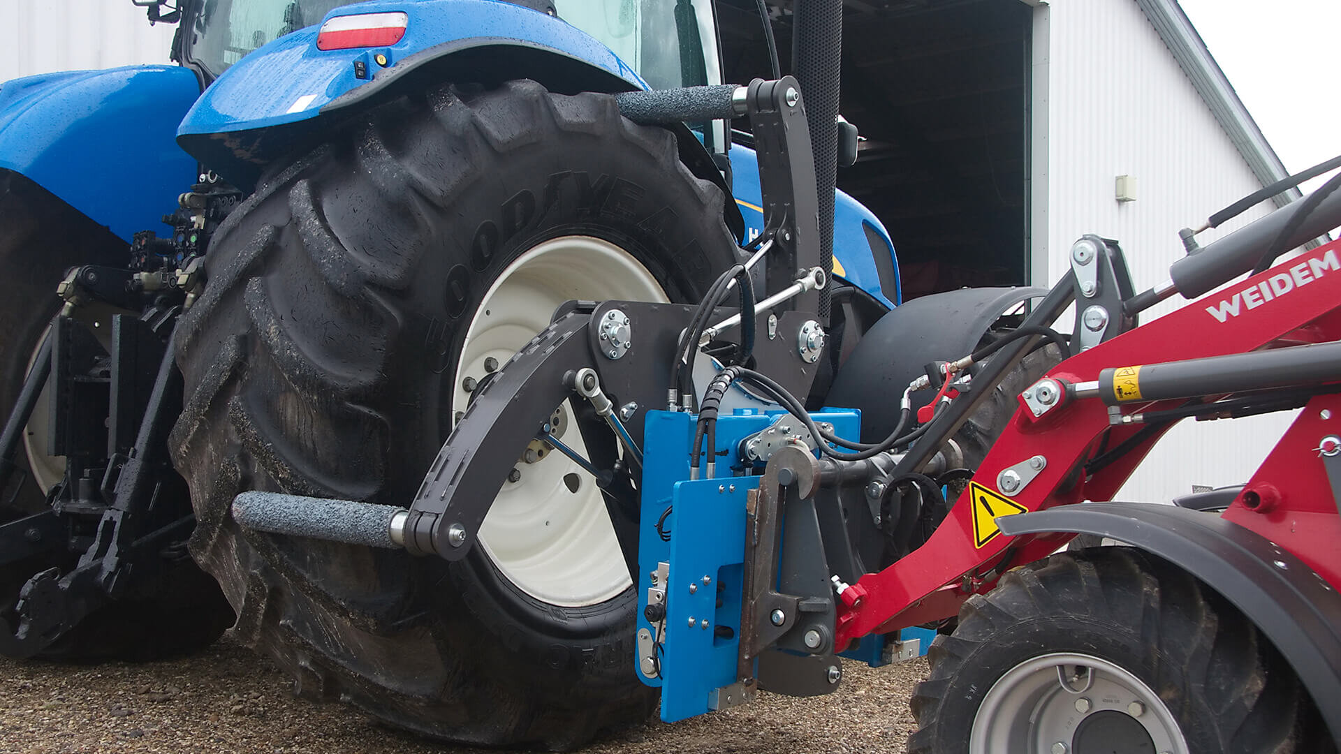 Handling of AGRO and light OTR tyres using Easy Gripper 2160 Compact