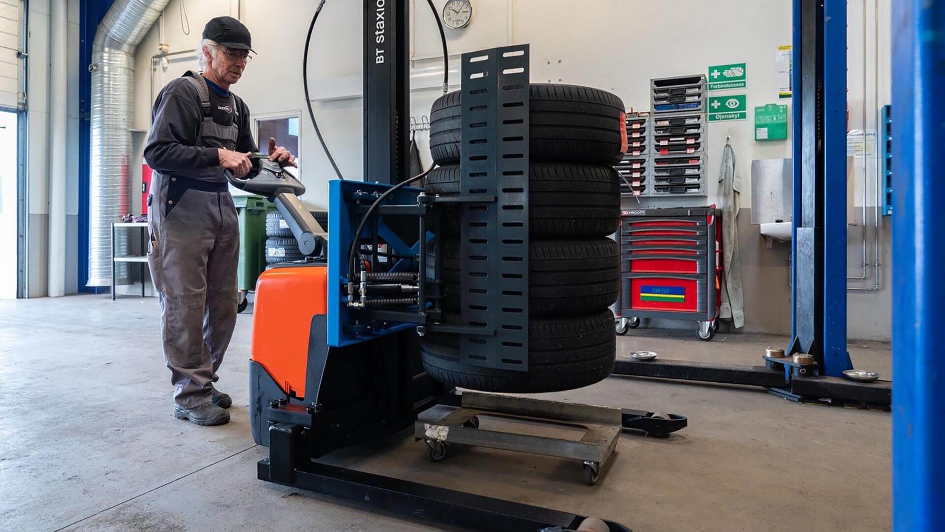 Easy Stacker 800 - ideal for tyre workshops/hotels