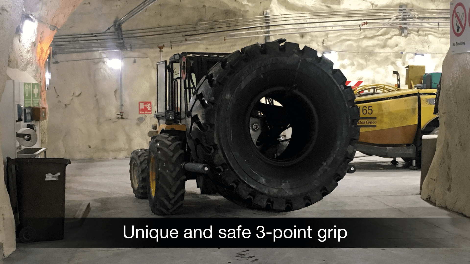 Best tyre practice - Unique and safe 3-point grip