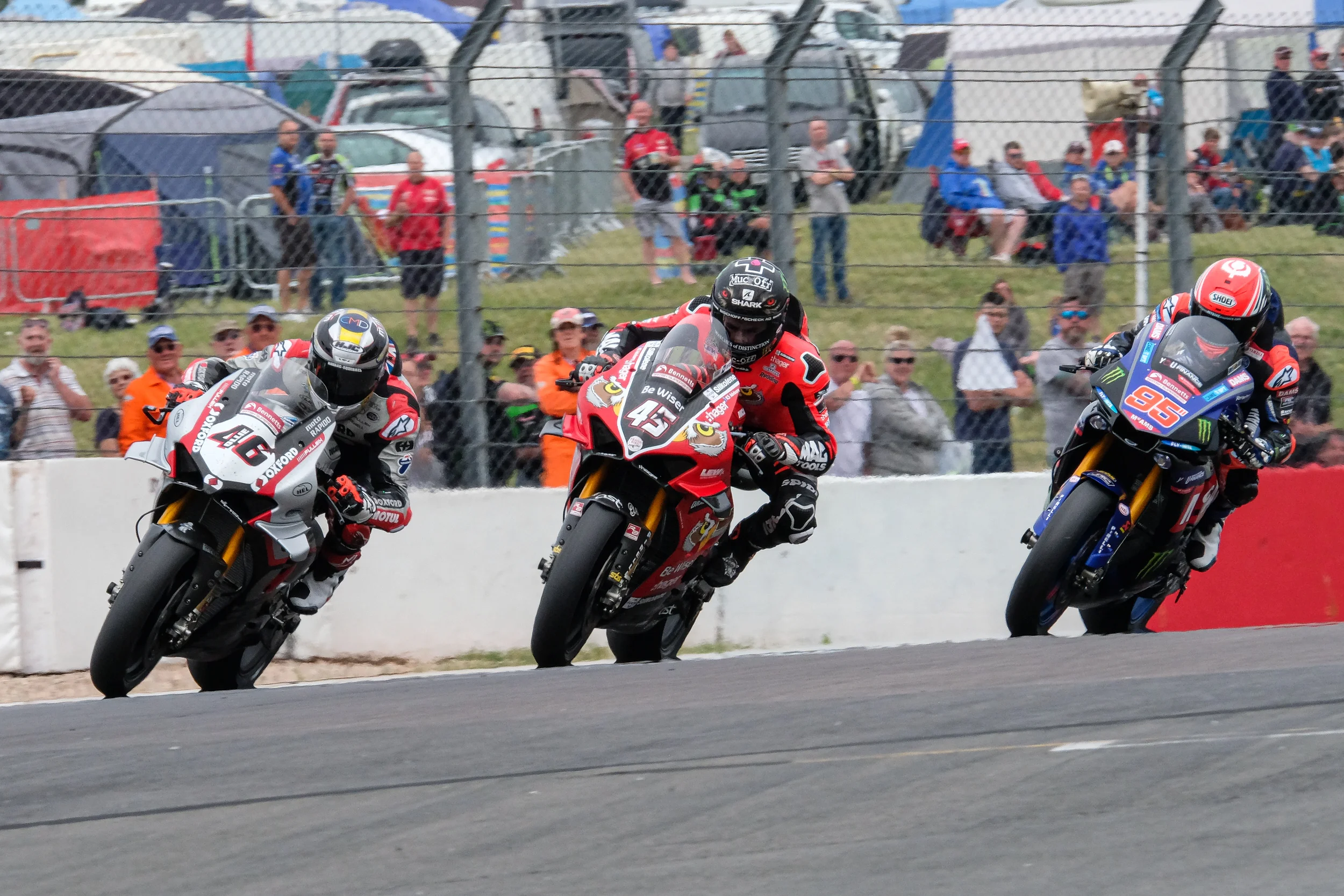 2019_BSB_Round3_Donington_Park_CMC33210.jpg
