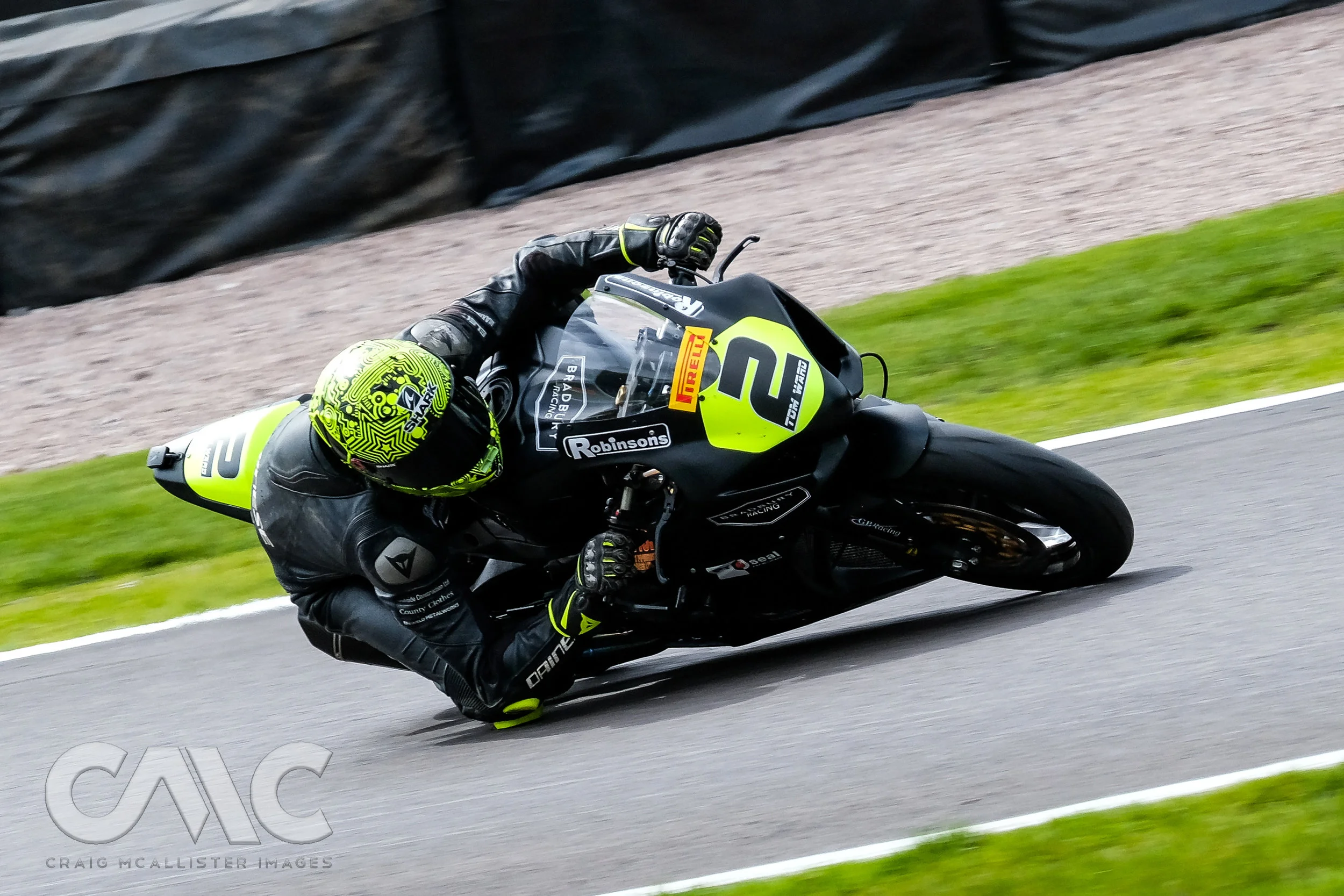 2019_BSB_Round2_Oulton_Park_CMC21510.jpg