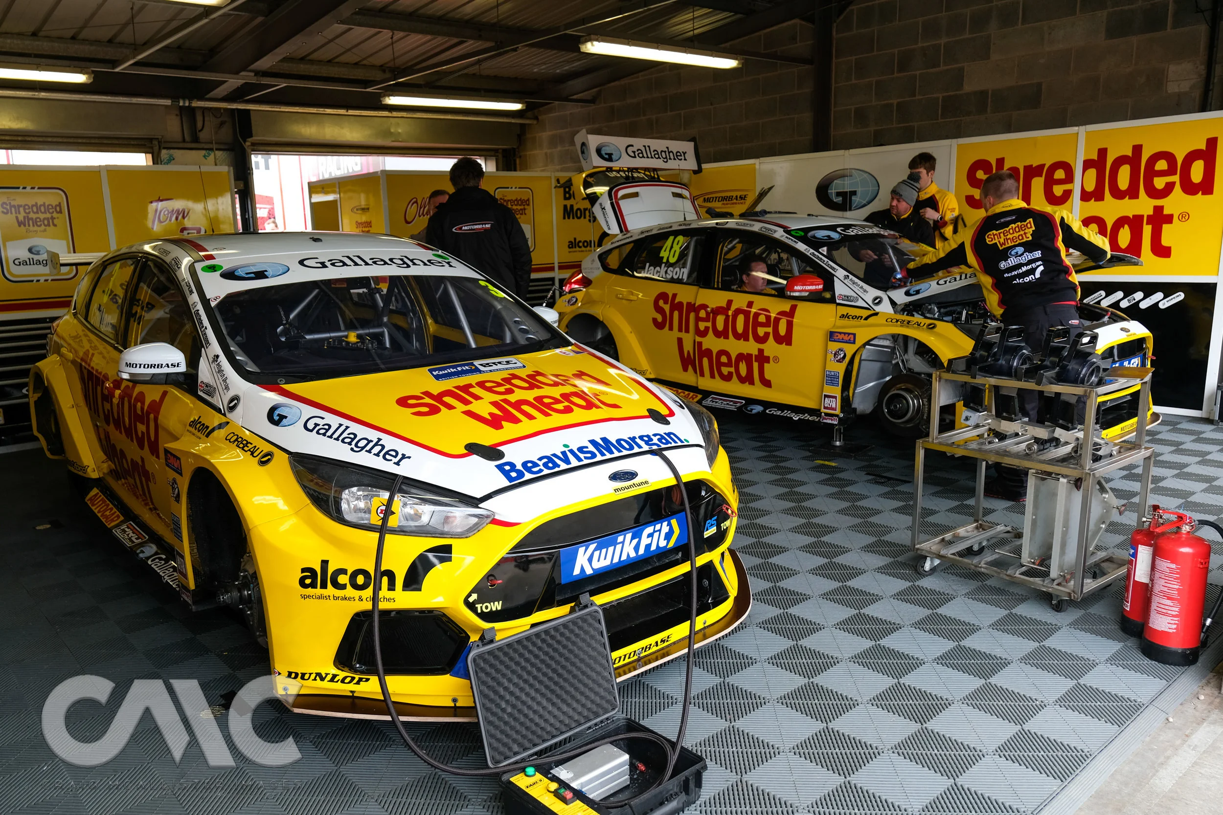 2019_BTCC_Donington_Park_R2_CMC16491.jpg