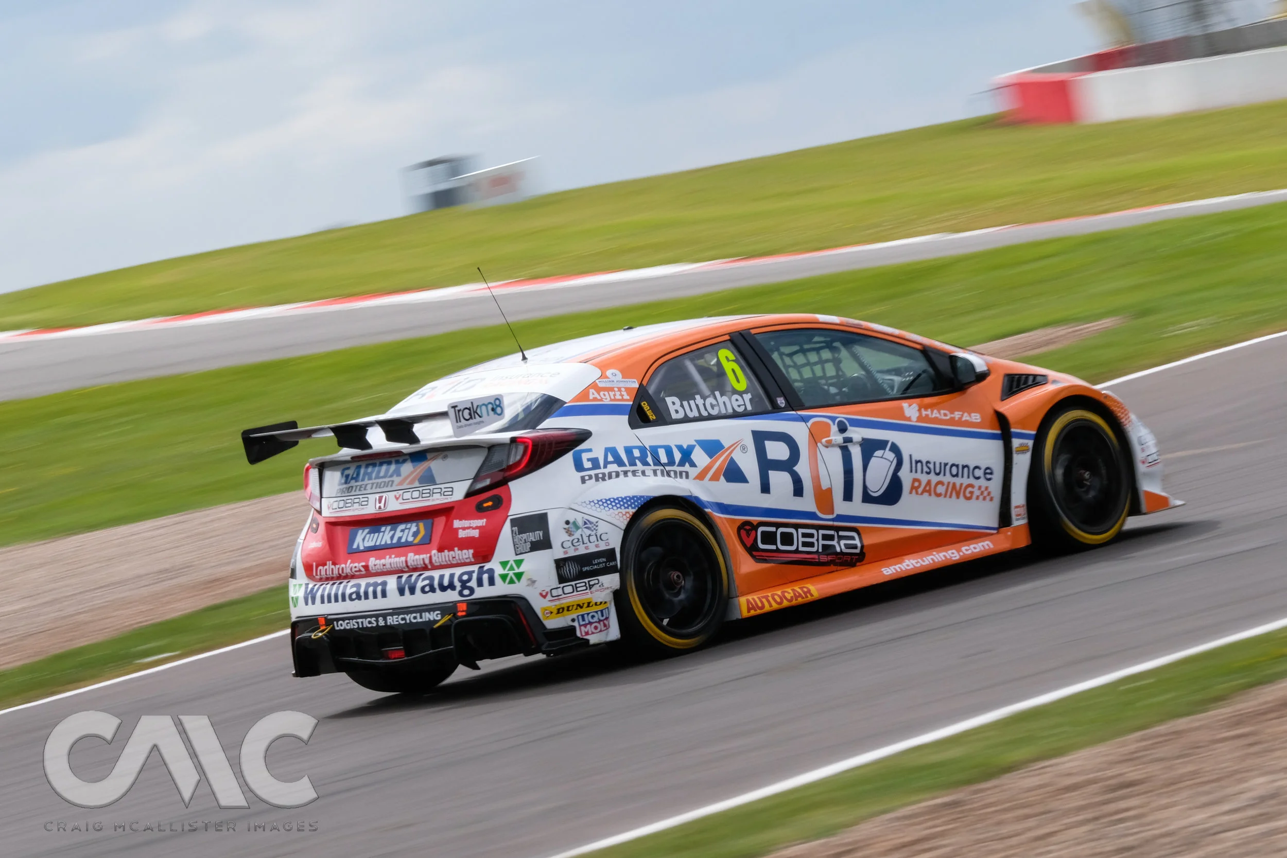 2019_BTCC_Donington_Park_R2_CMC17737.jpg