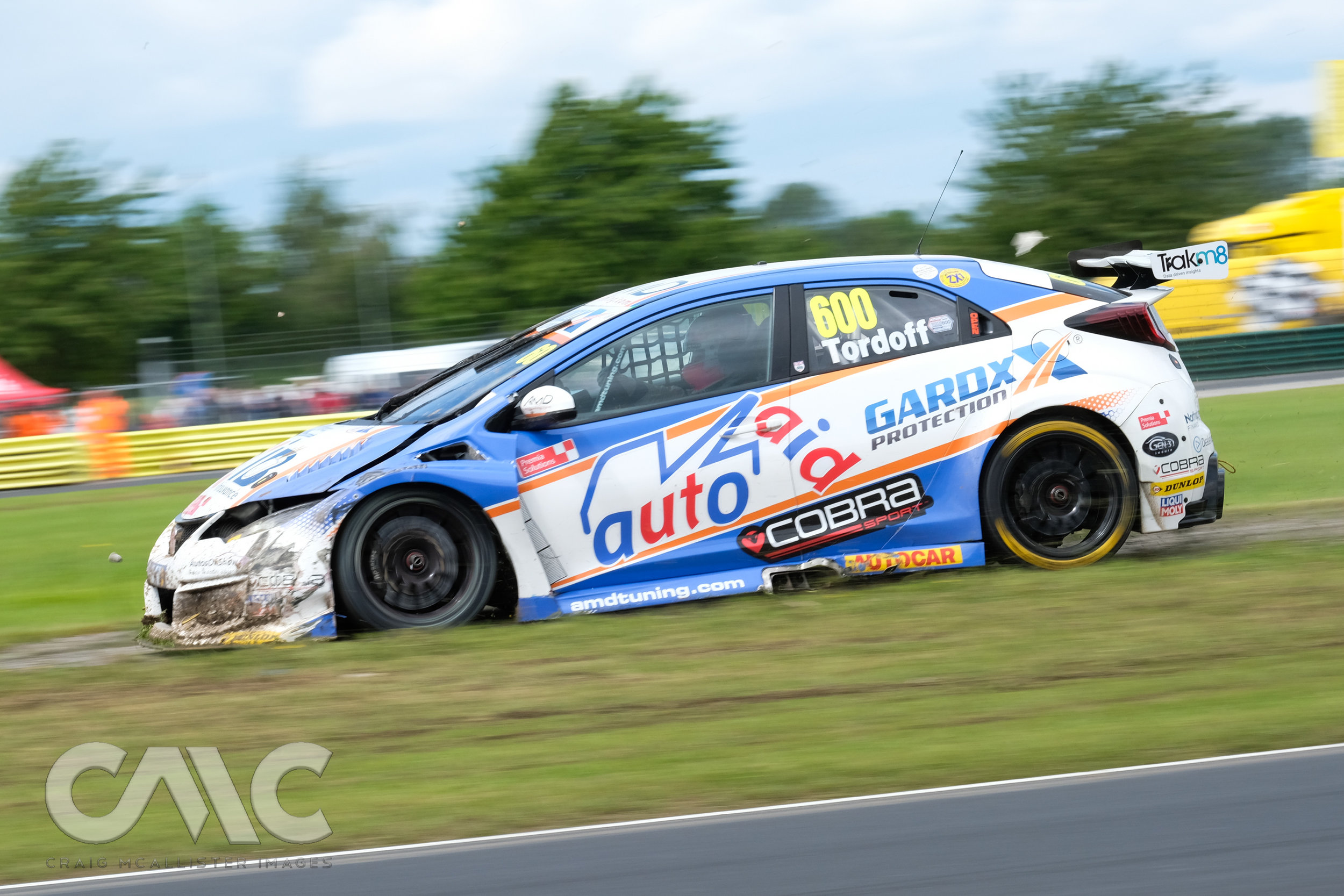 2019_BTCC_Round_5_Croft_Circuit_CMC39619.jpg