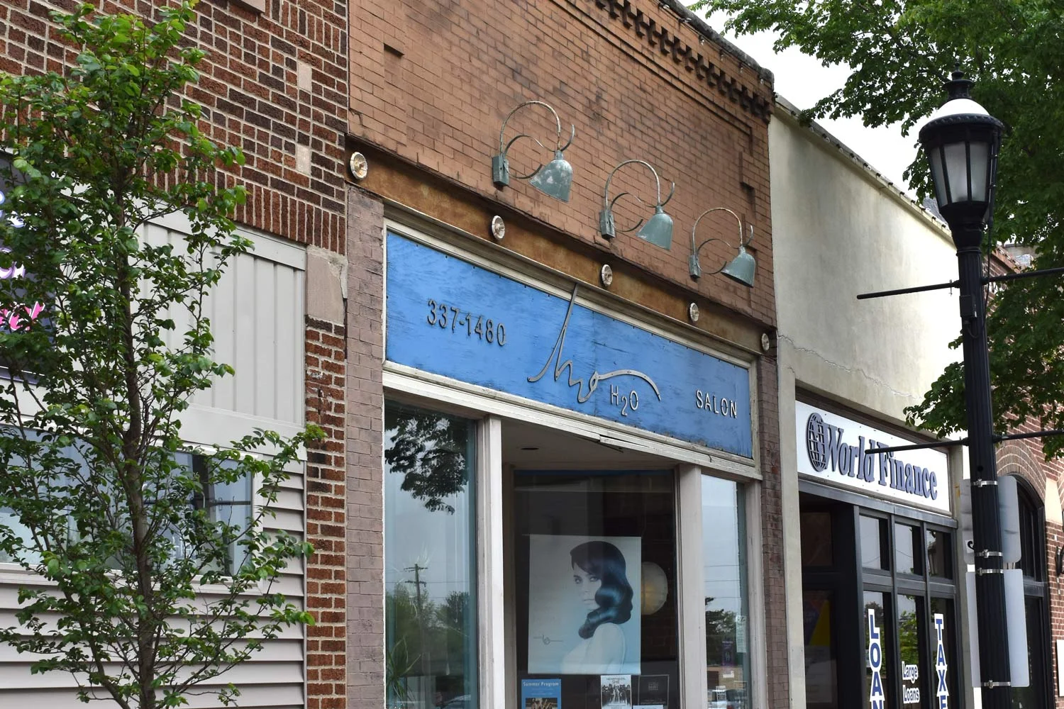 SalonOutside-Banner.jpg