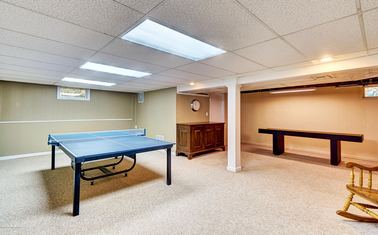 21_HeatherHill_Holmdel_Basement.jpg