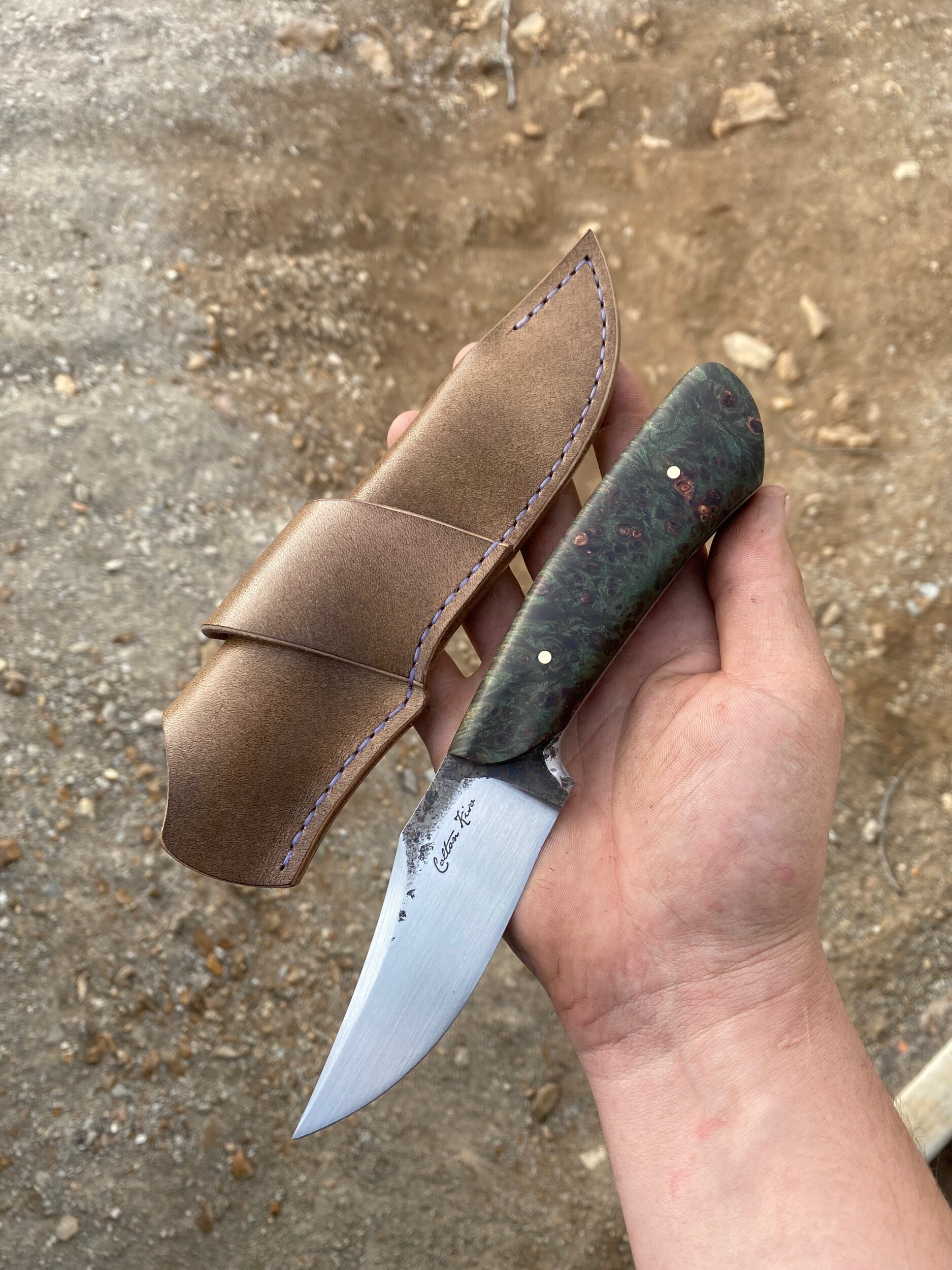 B594011E-B0A7-4E60-9C18-B949E68F9253