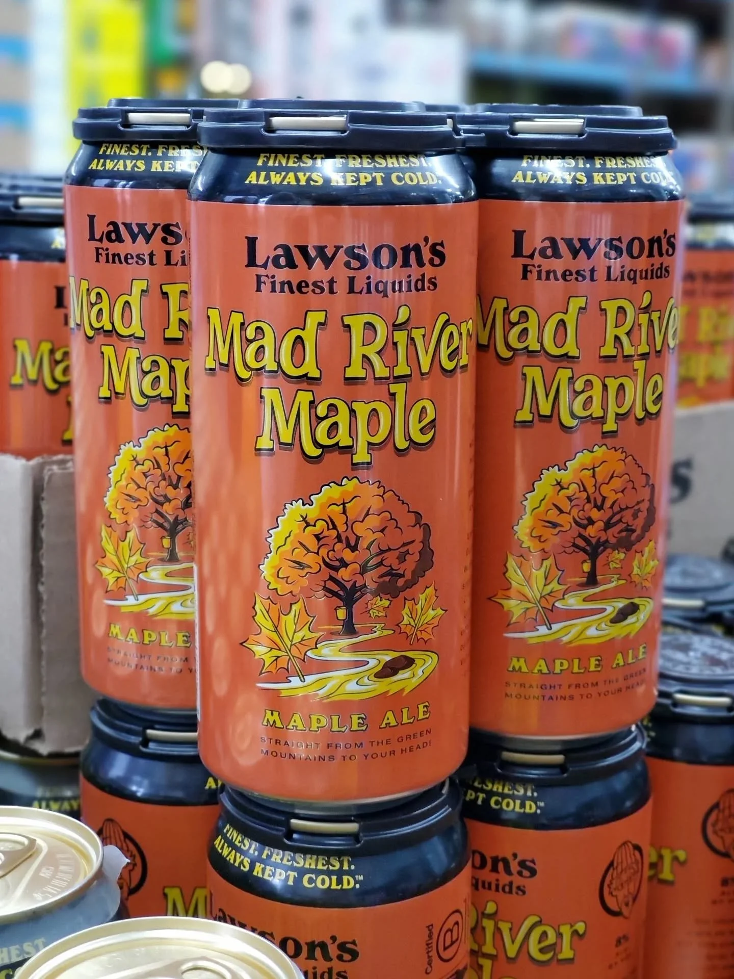 Lawson's Mad River Maple is back! This Vermont Maple ale is a great seasonal treat🍁

#mapleale #fallbeer #lawsons