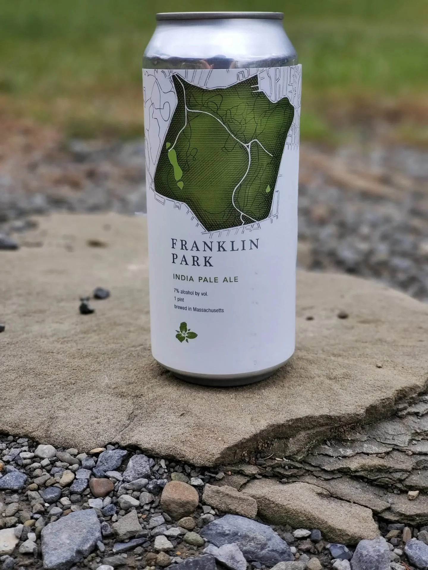 Franklin Park IPA from Trillium is here! These guys don't stick around for long, so stop in soon and pick some up🍻

#ipa #trillium #trilliumbrewing #newenglandipa