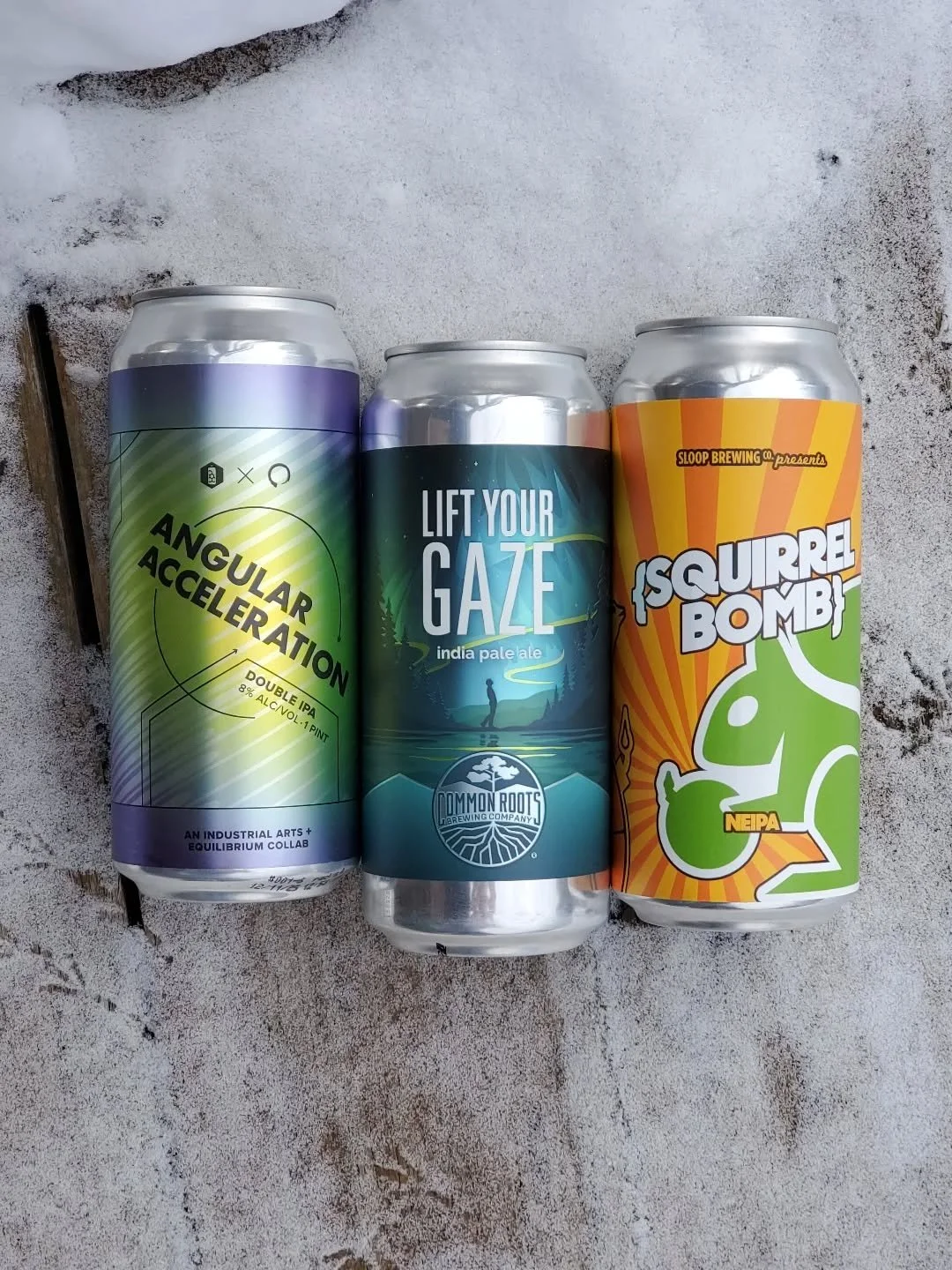 Freshly arrived IPAs! A DIPA collab between Industrial Arts and Equilibrium, a new IPA from Common Roots, and New England IPA from Sloop. Cheers and happy Monday, everyone!🍻

#ipa #neipa #dipa