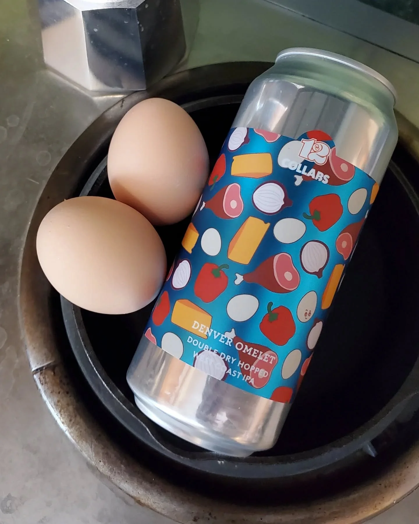 Team Denver Omelet or team Denver Omelet? If you're looking for the West Coast IPA from Other Half we've got you covered!  7% abv collab with Westbound &amp; Down, featuring Nectaron, Superdelic, Mosaic, and Krush Cryo hops🍻

#denveromelet #westcoas